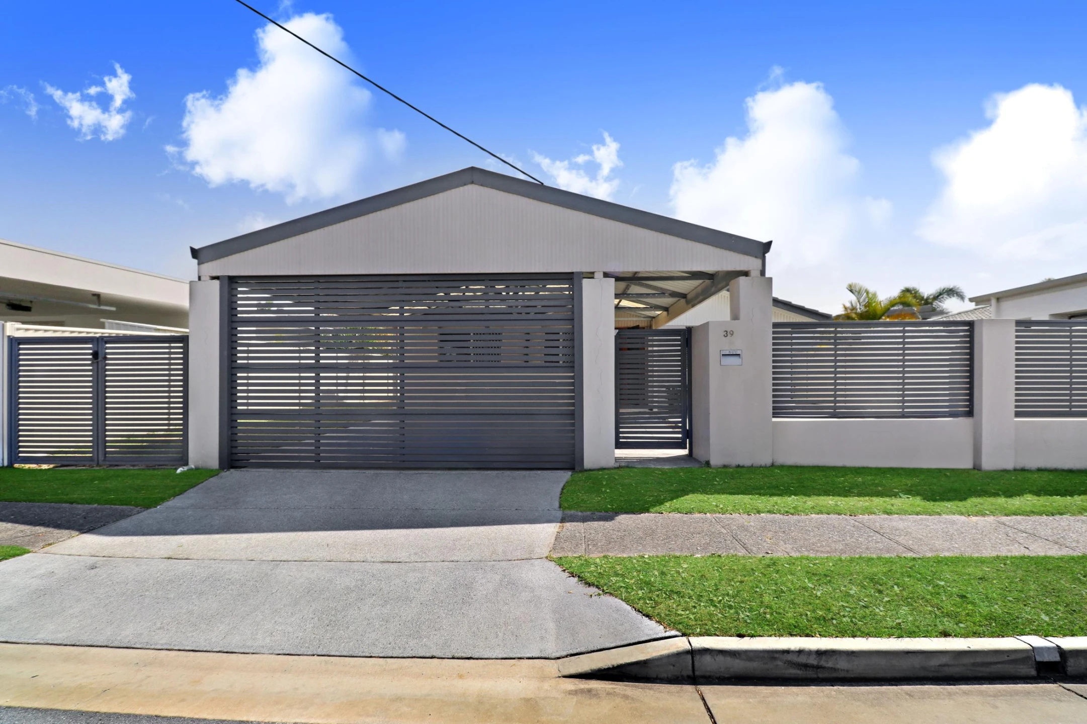39 Surfers Avenue, Mermaid Waters QLD 4218, Mermaid Waters - Thumbnail 3