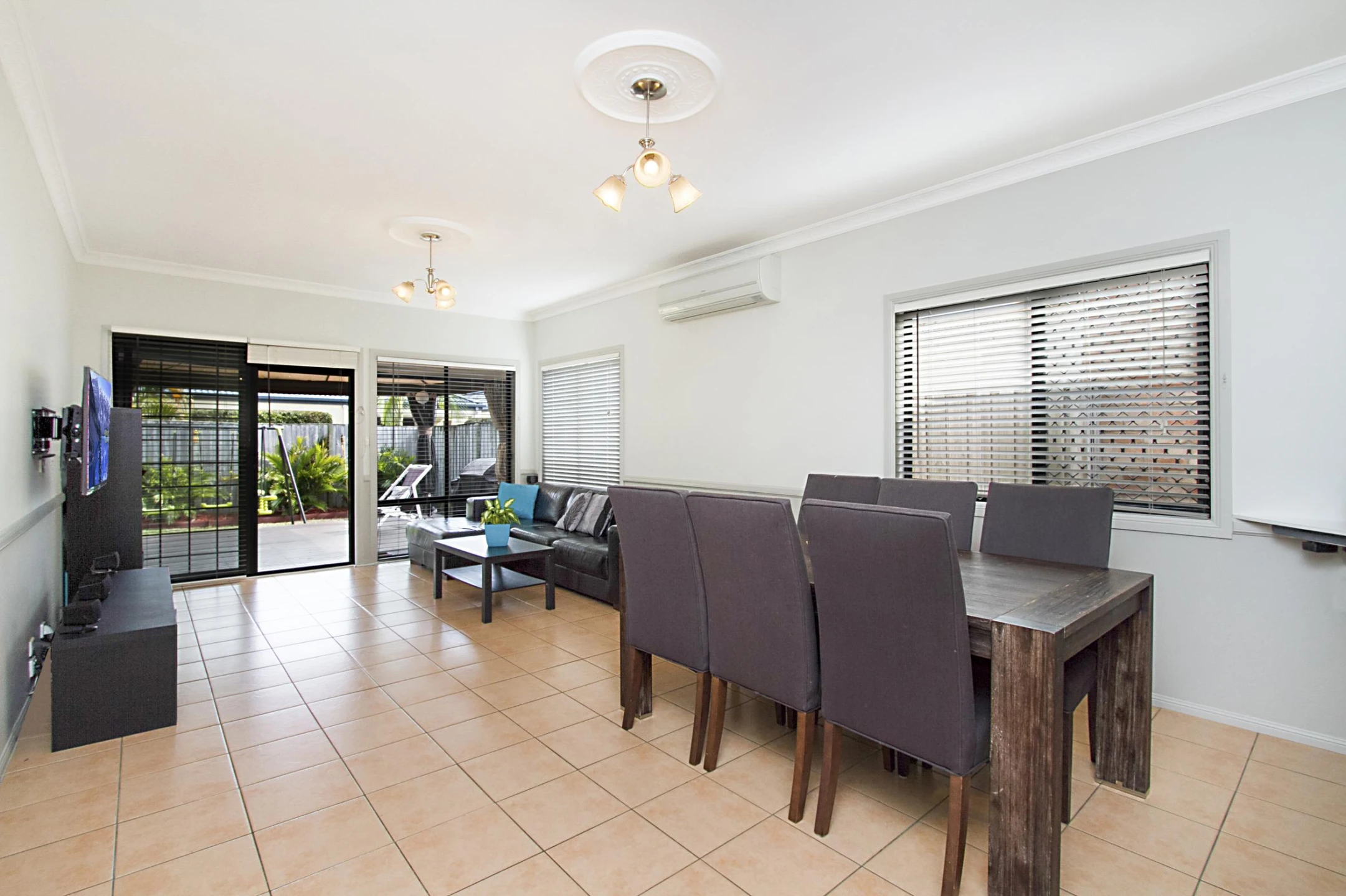21 Lantau Crescent, Varsity Lakes QLD 4227, Varsity Lakes - Thumbnail 2