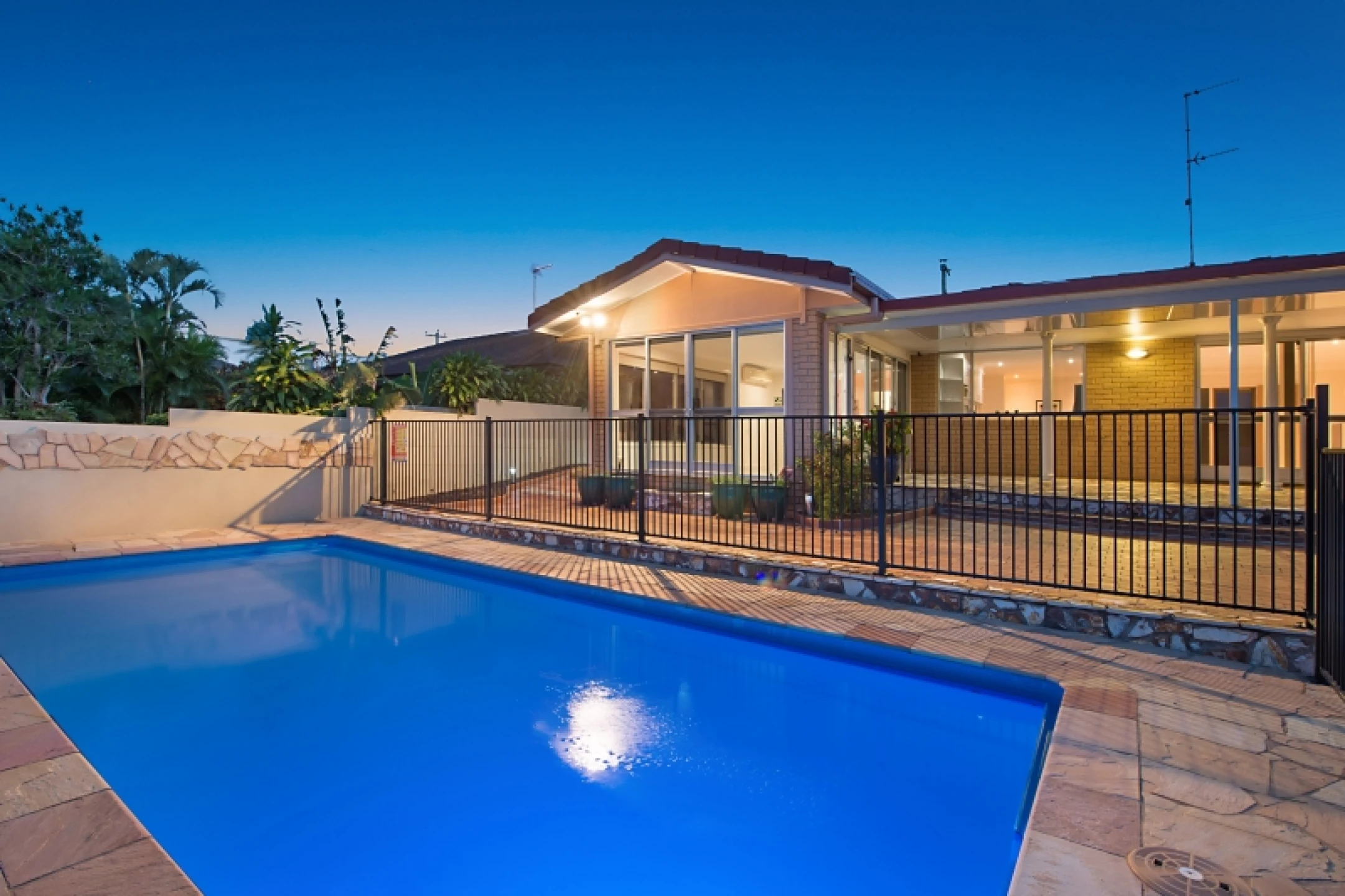 5 Meredith Drive, Broadbeach Waters QLD 4218, Broadbeach Waters - Thumbnail 4