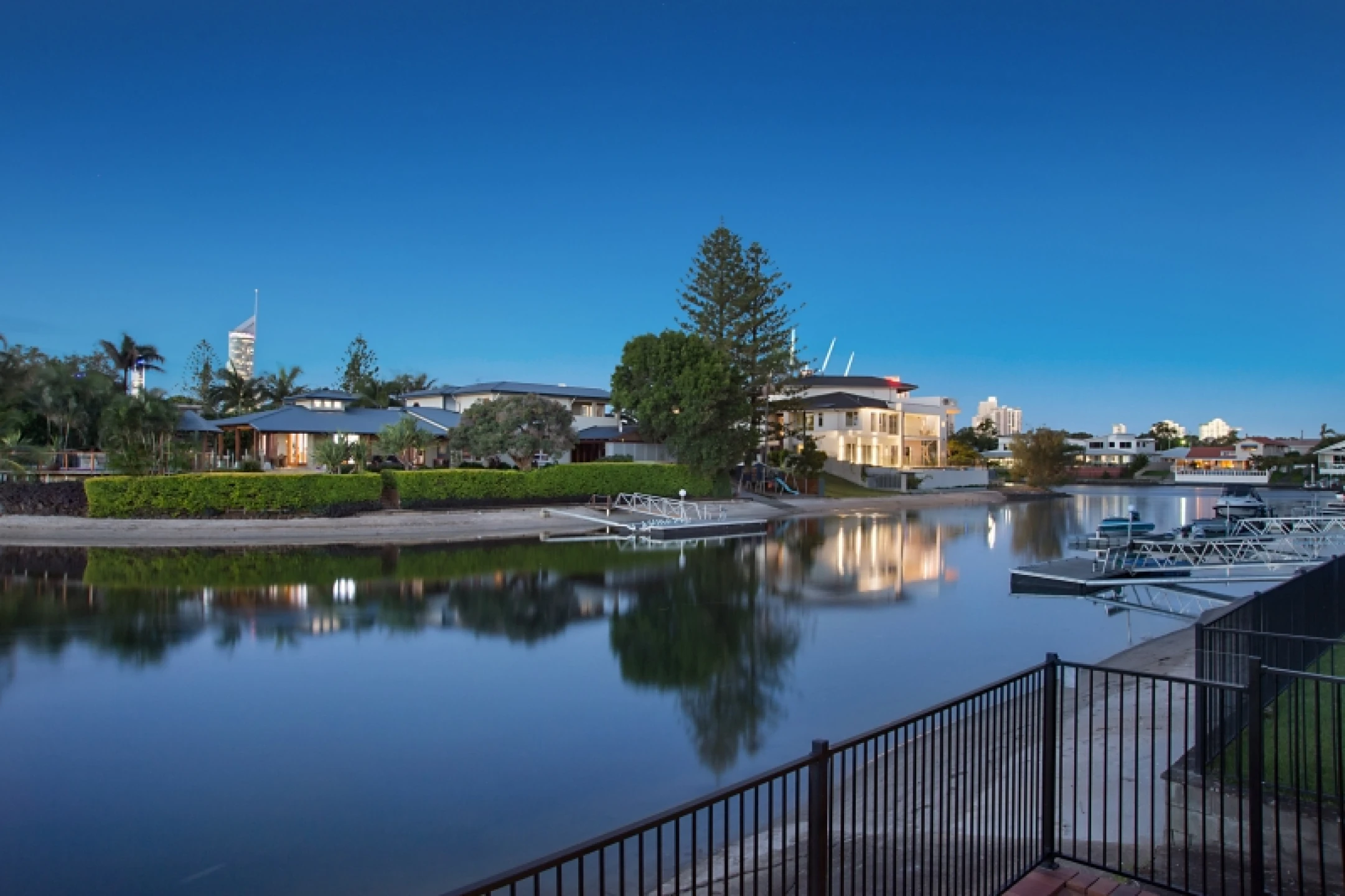5 Meredith Drive, Broadbeach Waters QLD 4218, Broadbeach Waters - Thumbnail 5