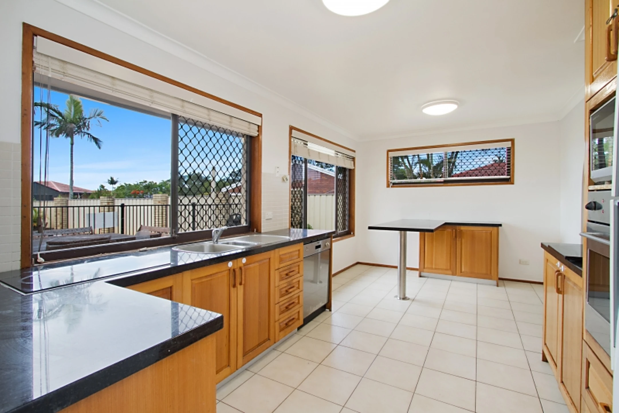 4 Jib Court, Mermaid Waters QLD 4218, Mermaid Waters - Thumbnail 6