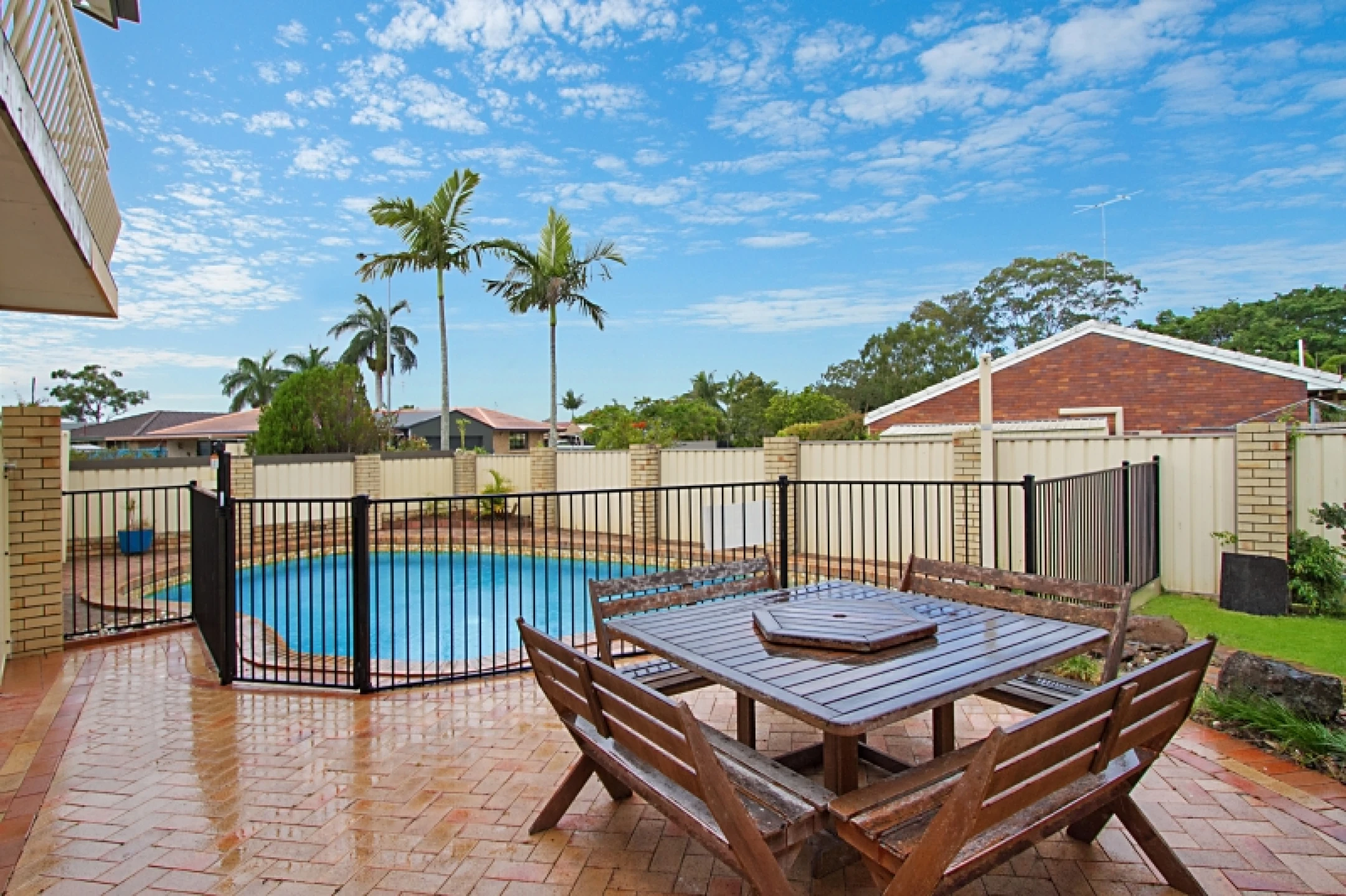 4 Jib Court, Mermaid Waters QLD 4218, Mermaid Waters - Thumbnail 2