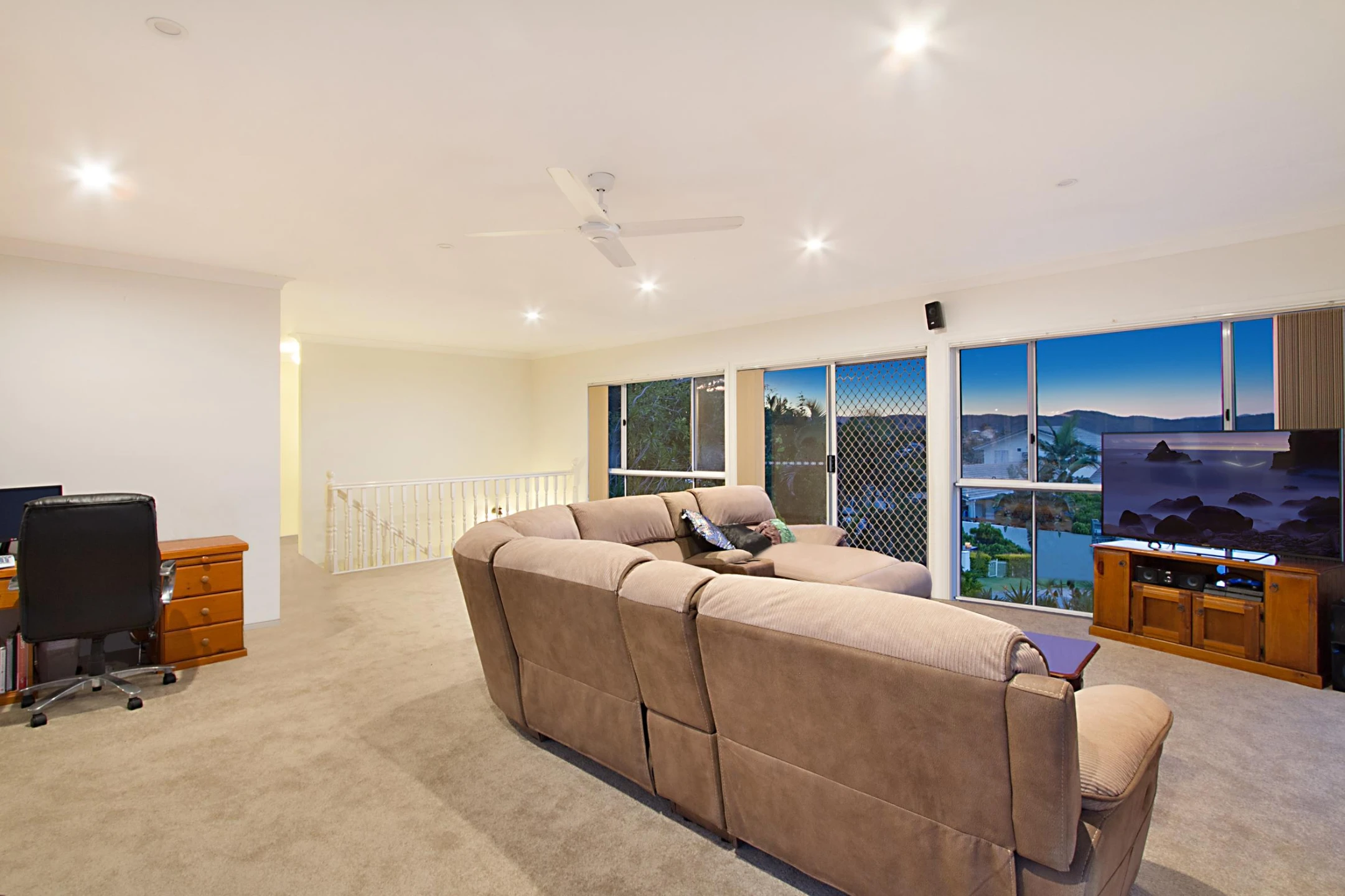 6 Macrobert Street, Highland Park QLD 4211, Highland Park - Thumbnail 7
