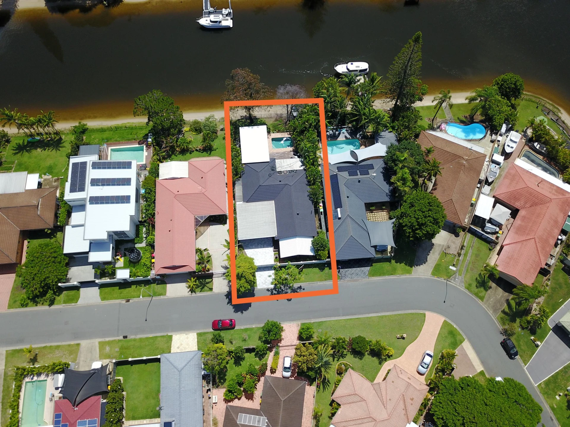 19 Helm Court, Mermaid Waters QLD 4218, Mermaid Waters - Thumbnail 7