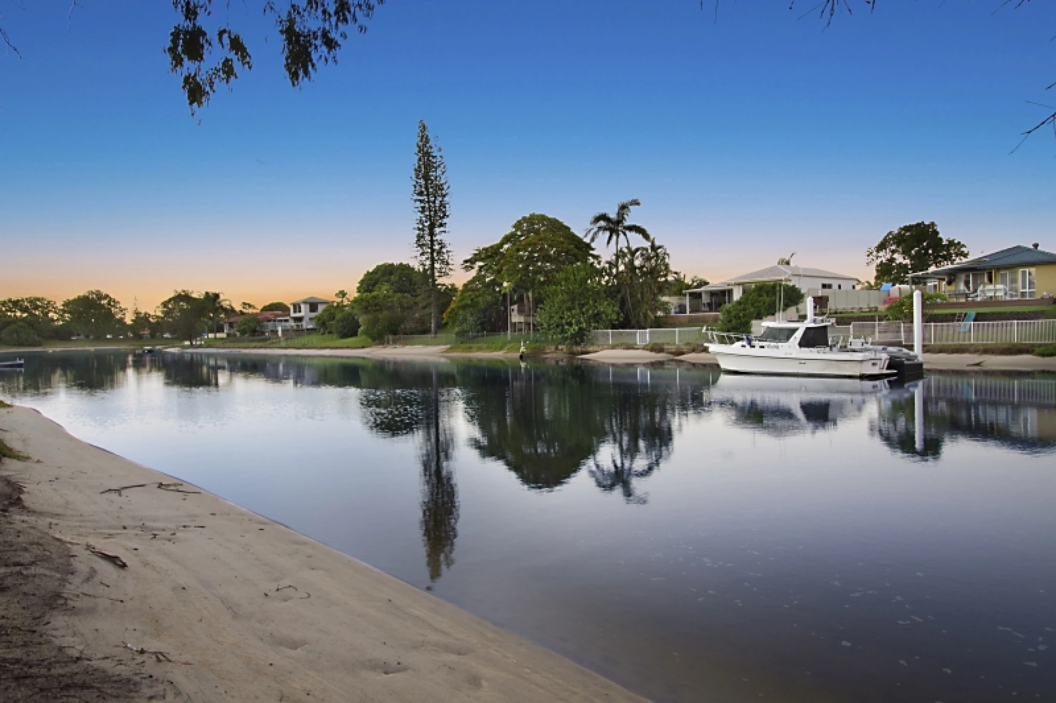 19 Helm Court, Mermaid Waters QLD 4218, Mermaid Waters - Thumbnail 6