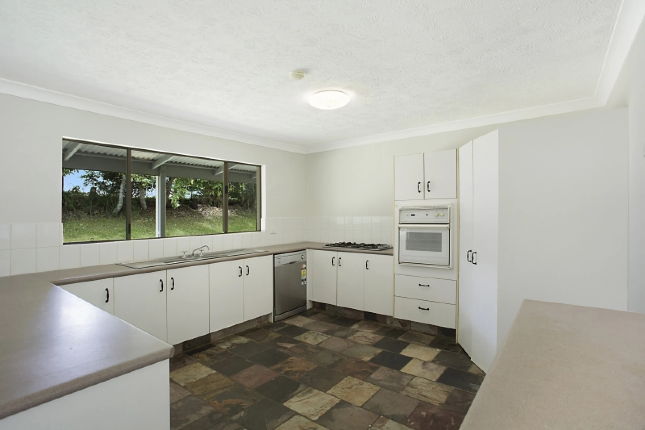 18 Walker Drive, Worongary QLD 4213, Worongary - Thumbnail 6