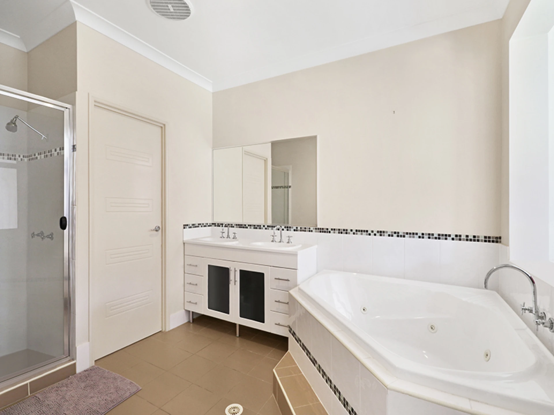23 Palma Crescent, Varsity Lakes QLD 4227, Varsity Lakes - Thumbnail 6
