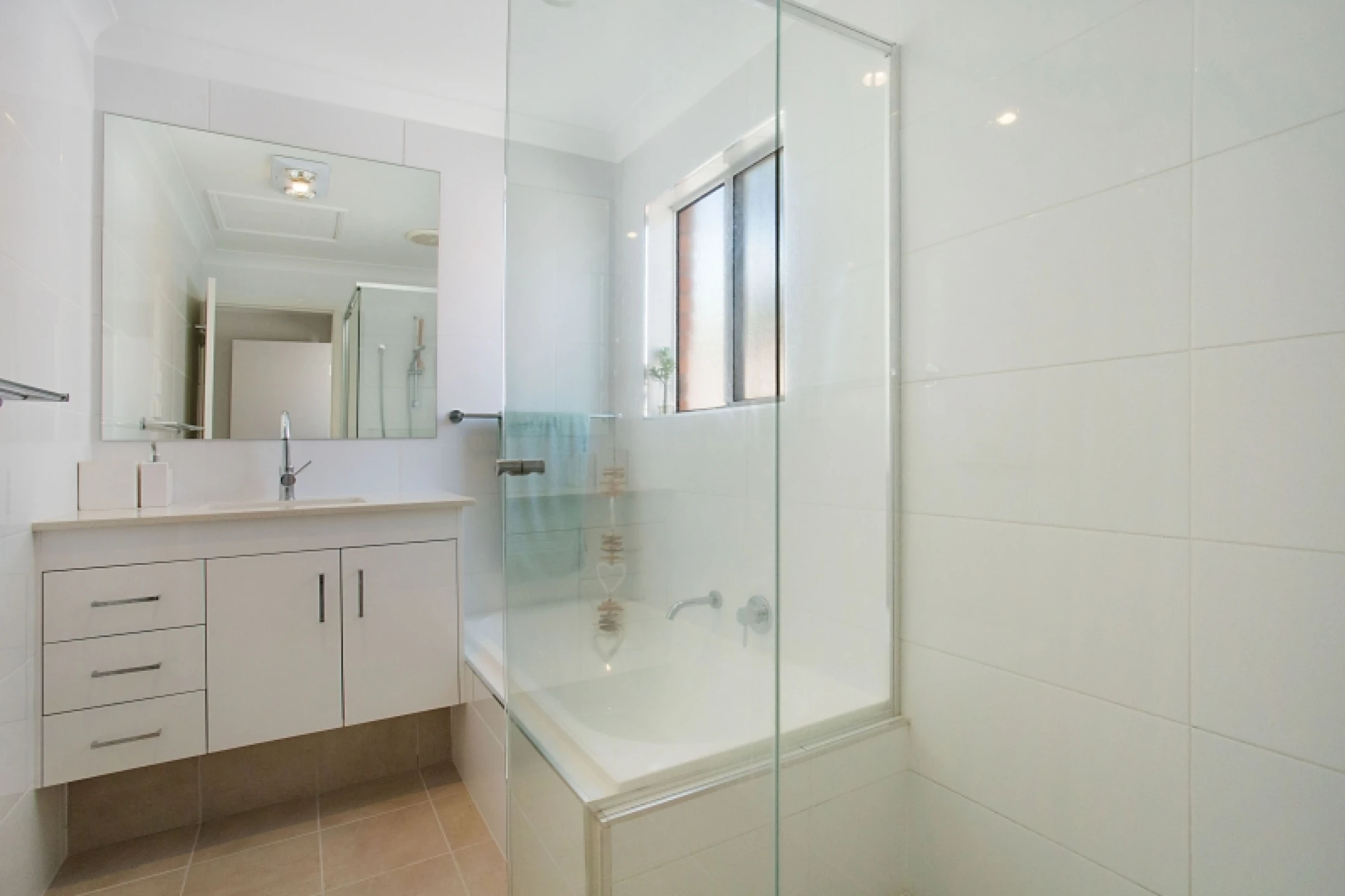 1 / 95 Dolphin Avenue, Mermaid Beach QLD 4218, Mermaid Beach - Thumbnail 7