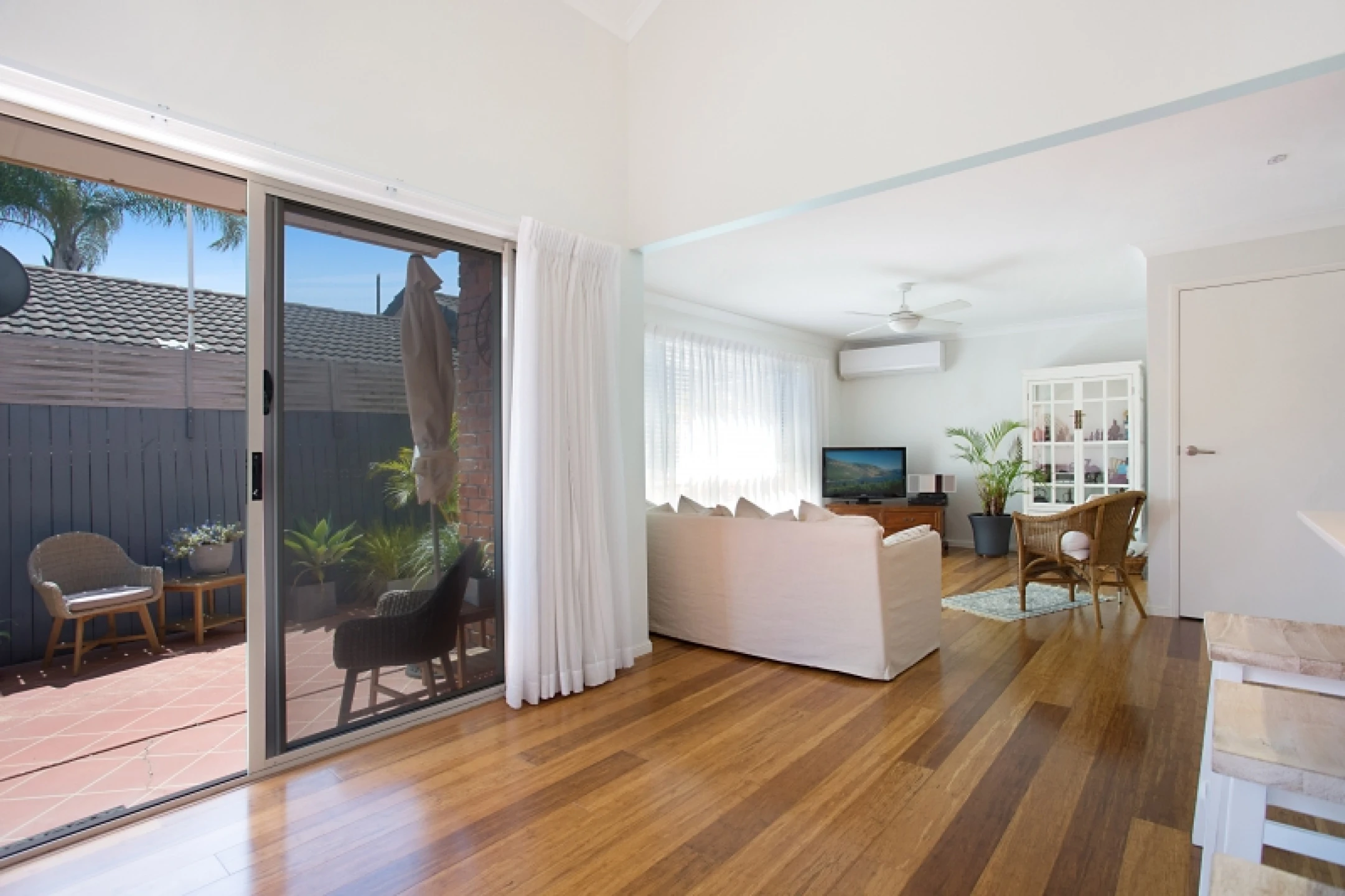 1 / 95 Dolphin Avenue, Mermaid Beach QLD 4218, Mermaid Beach - Thumbnail 5
