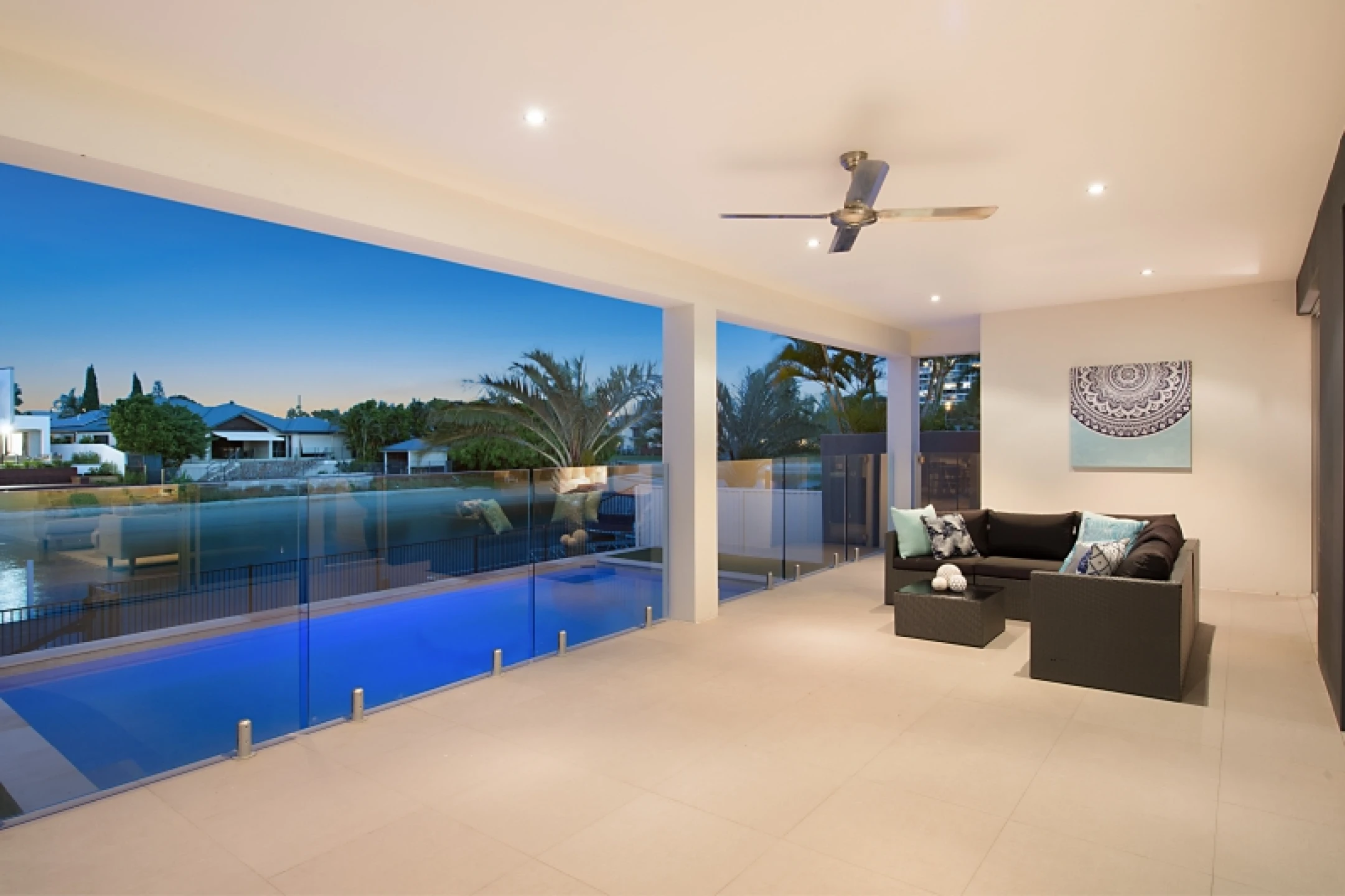 96 Clear Island Road, BROADBEACH WATERS QLD 4218, Broadbeach Waters - Thumbnail 3