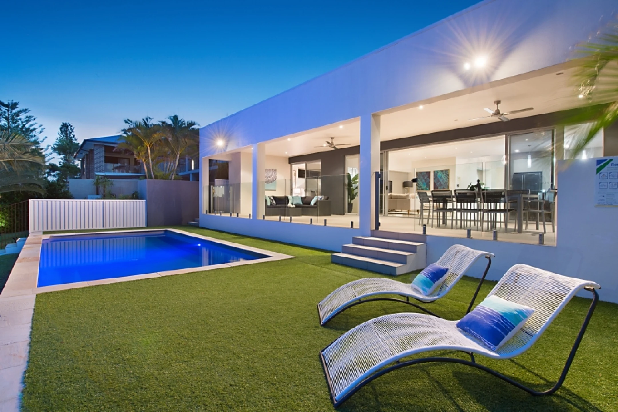 96 Clear Island Road, BROADBEACH WATERS QLD 4218, Broadbeach Waters - Thumbnail 2
