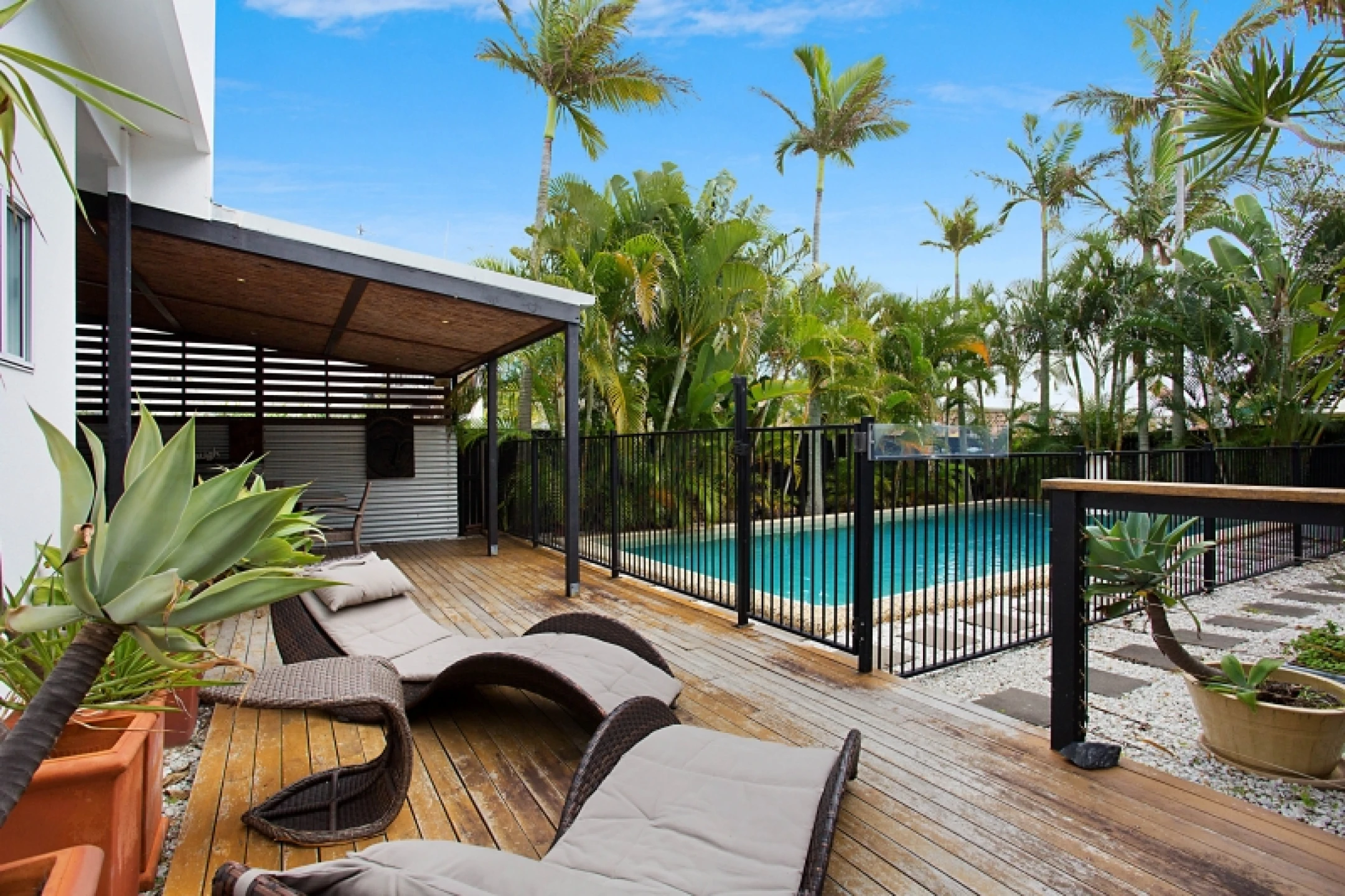 25 Cronulla Avenue, Mermaid Beach QLD 4218, Mermaid Beach - Thumbnail 2