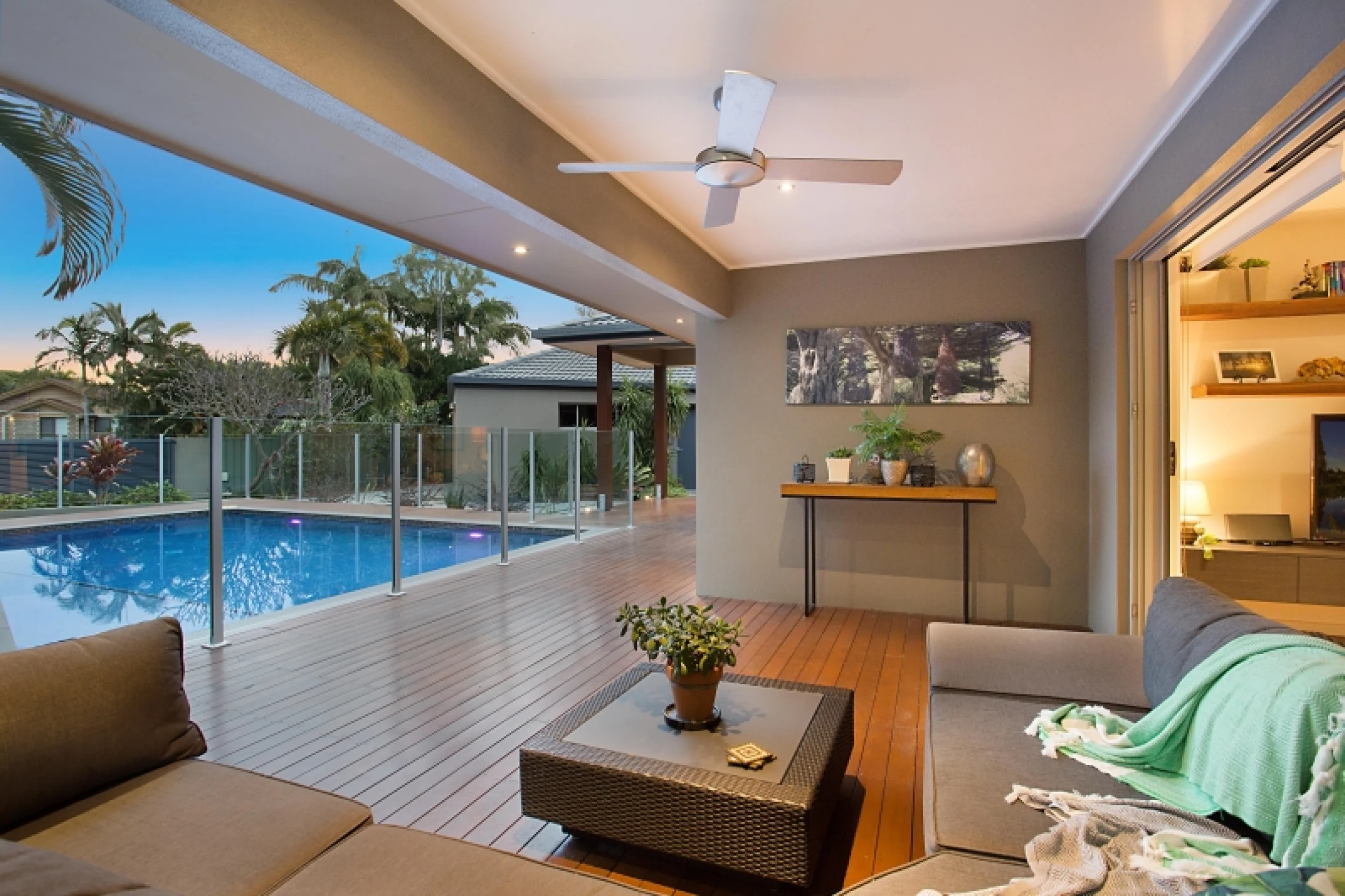 18 Koomooloo Court, Mermaid Waters QLD 4218, Mermaid Waters - Thumbnail 4