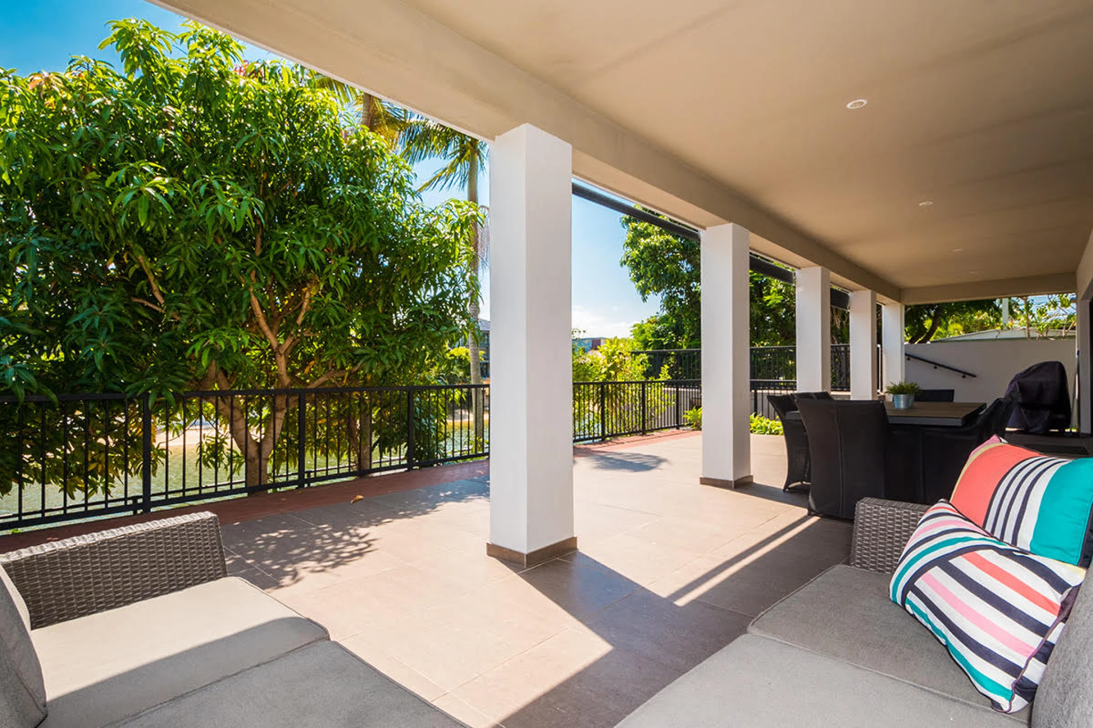 502 Bad Gateway, Broadbeach Waters - Thumbnail 8