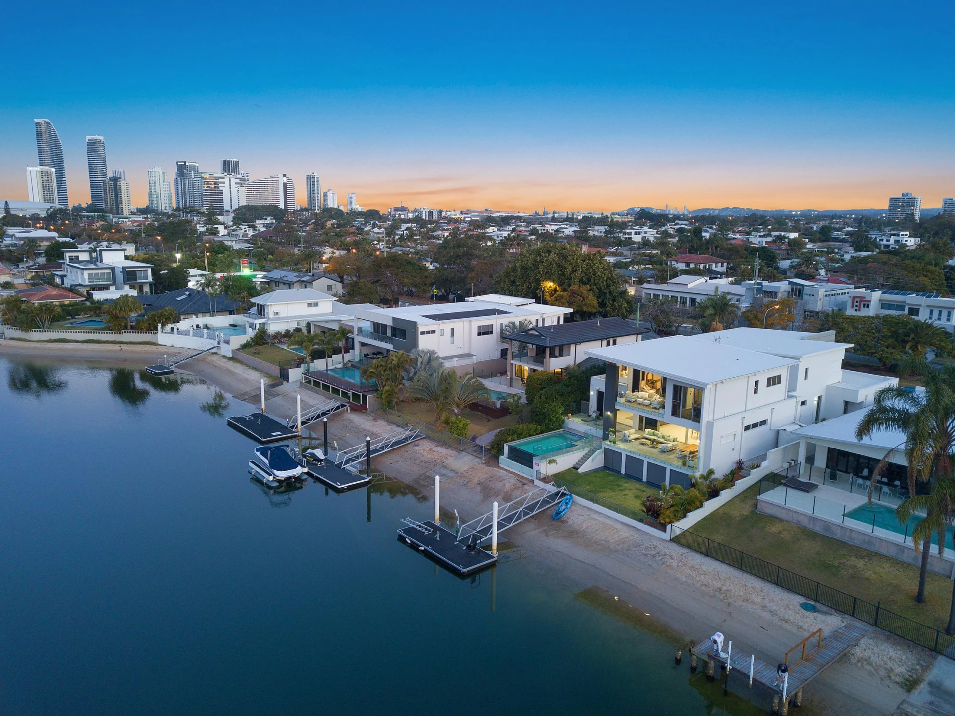 89 T E Peters Drive, Broadbeach Waters QLD 4218, Broadbeach Waters - Thumbnail 3