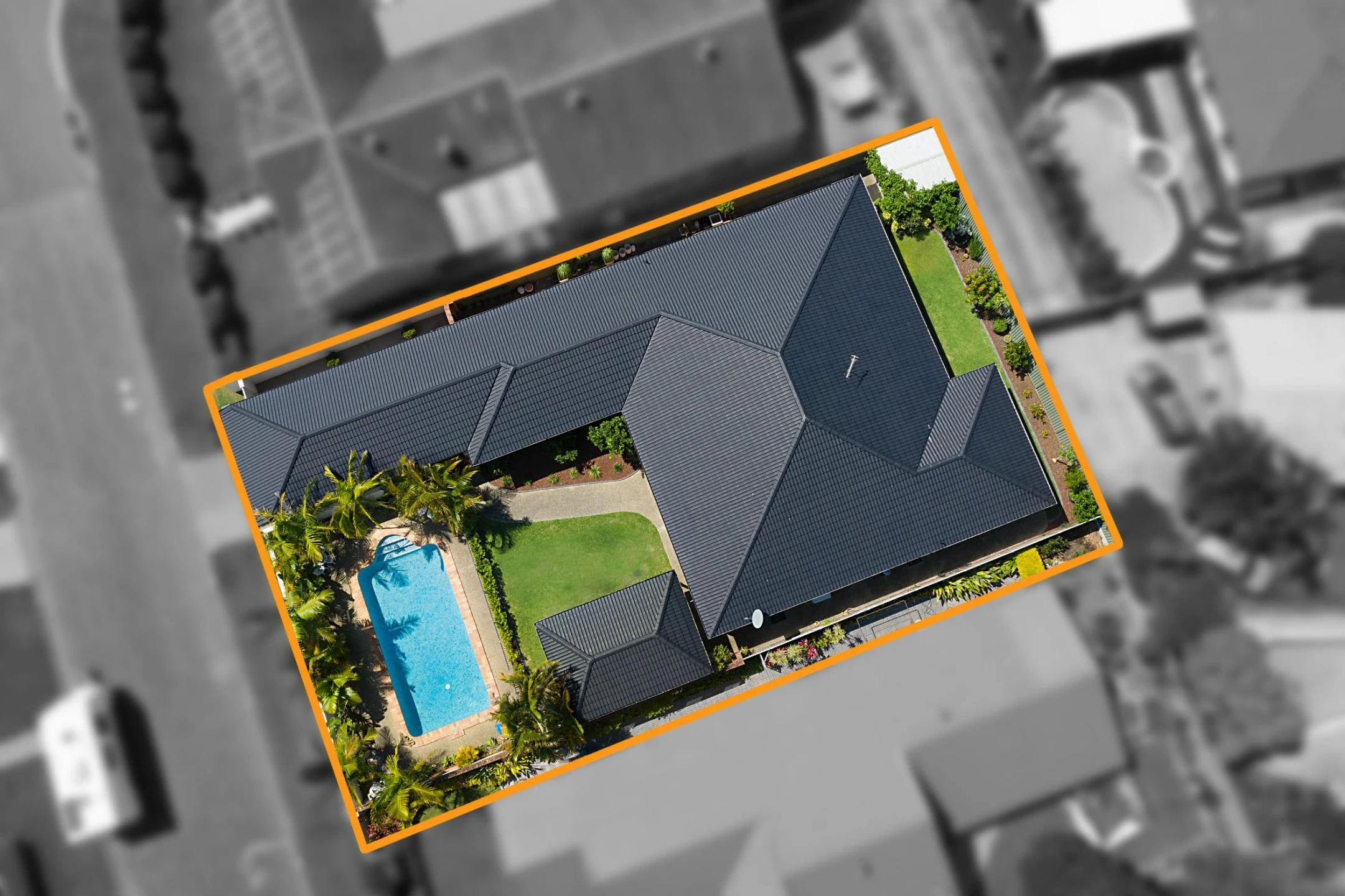 6 Karabella Court, Mermaid Waters QLD 4218, Mermaid Waters - Thumbnail 2