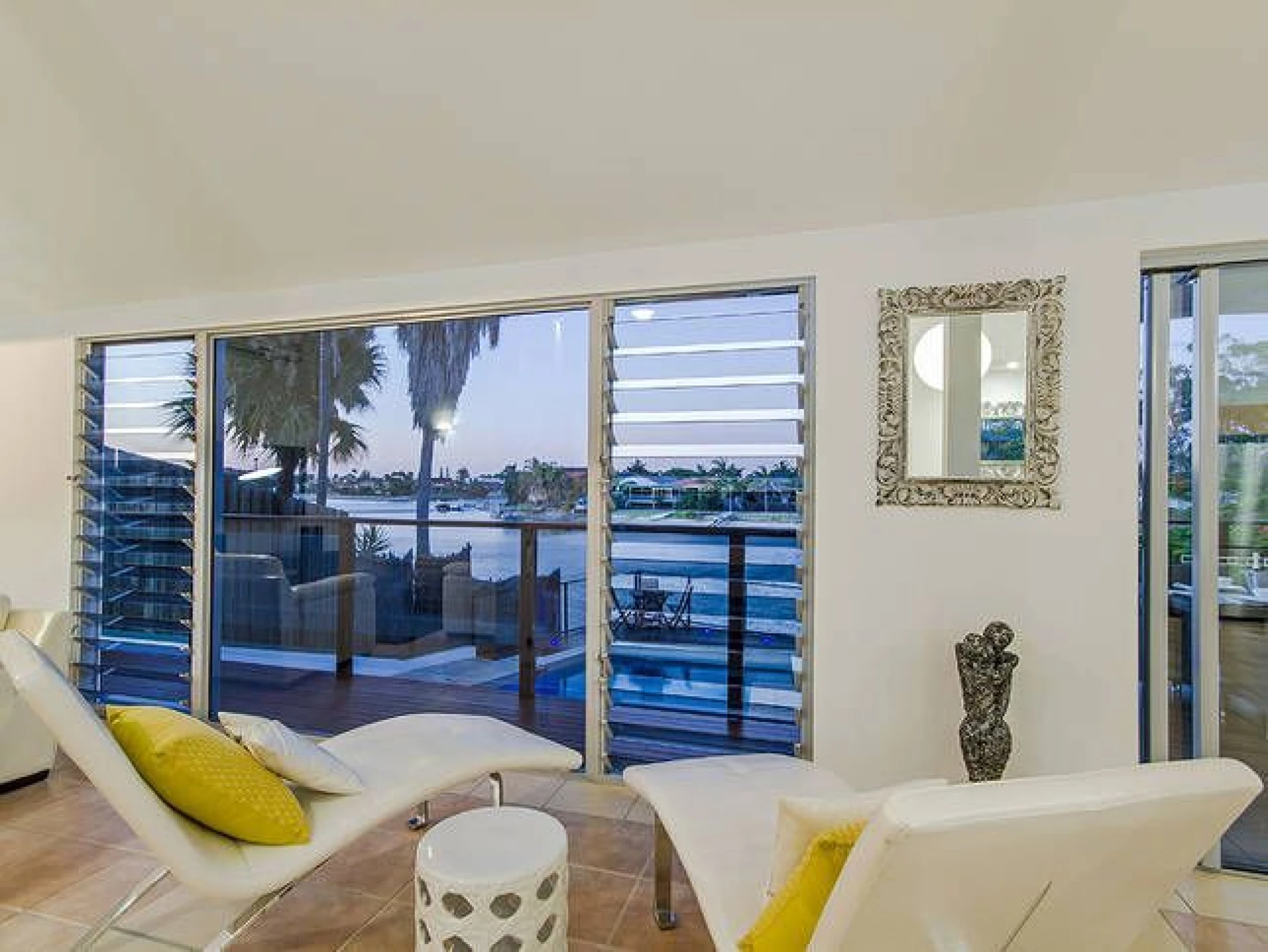 9 Kurrawa Avenue, Mermaid Waters QLD 4218, Mermaid Waters - Thumbnail 5