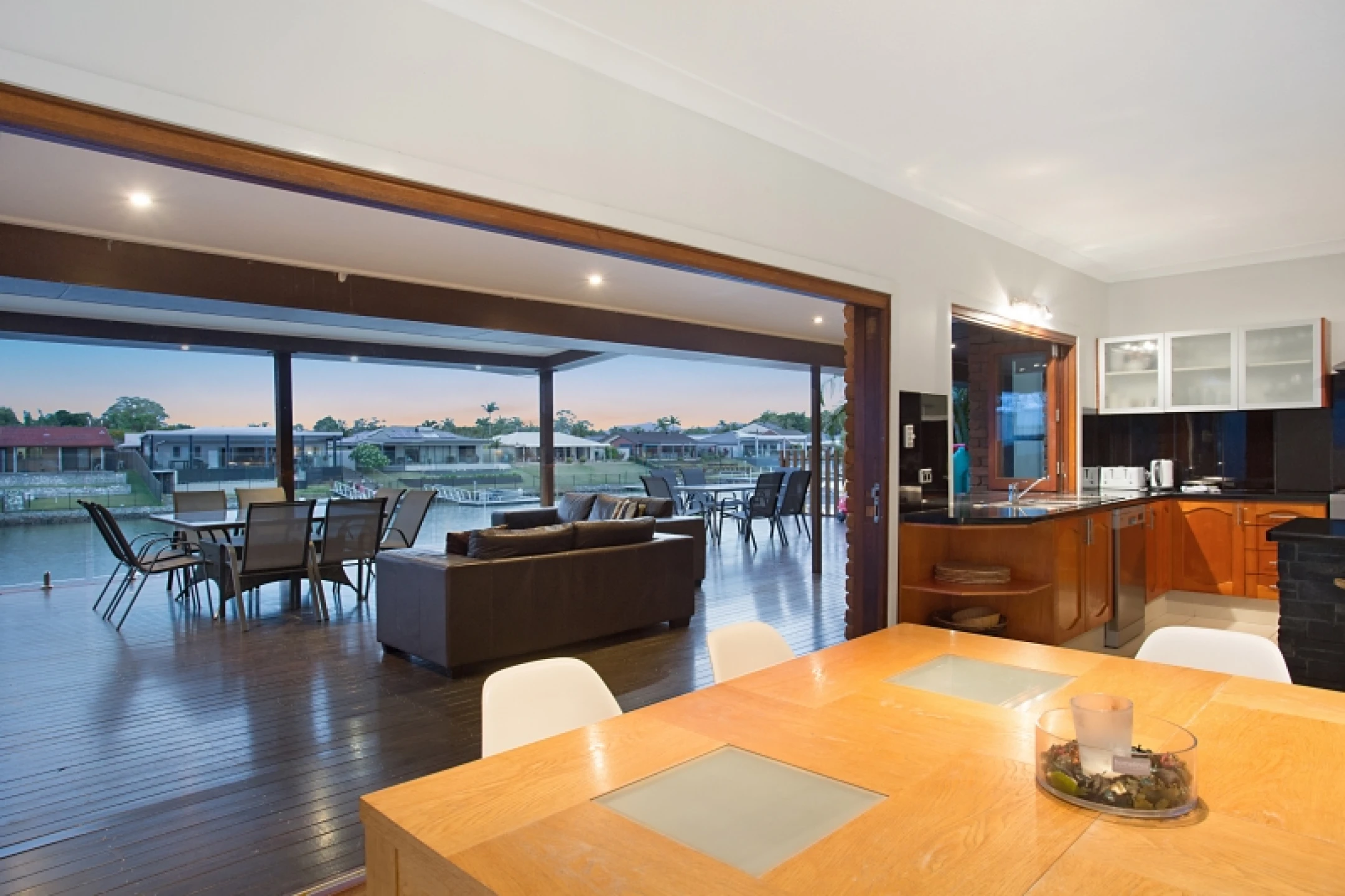 24 McIlwain Drive, Mermaid Waters QLD 4218, Mermaid Waters - Thumbnail 5
