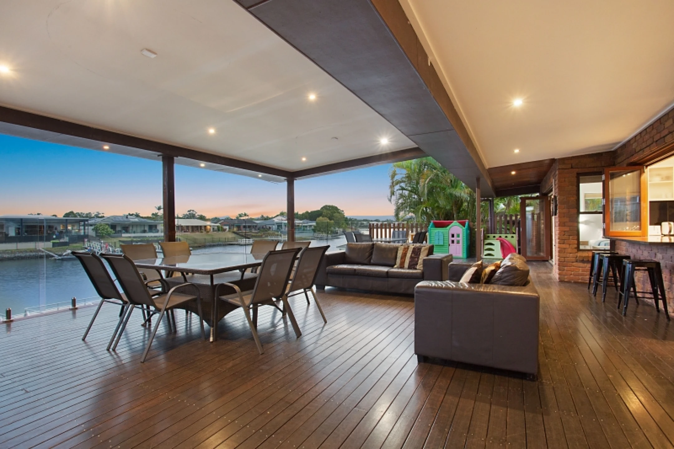 24 McIlwain Drive, Mermaid Waters QLD 4218, Mermaid Waters - Thumbnail 4