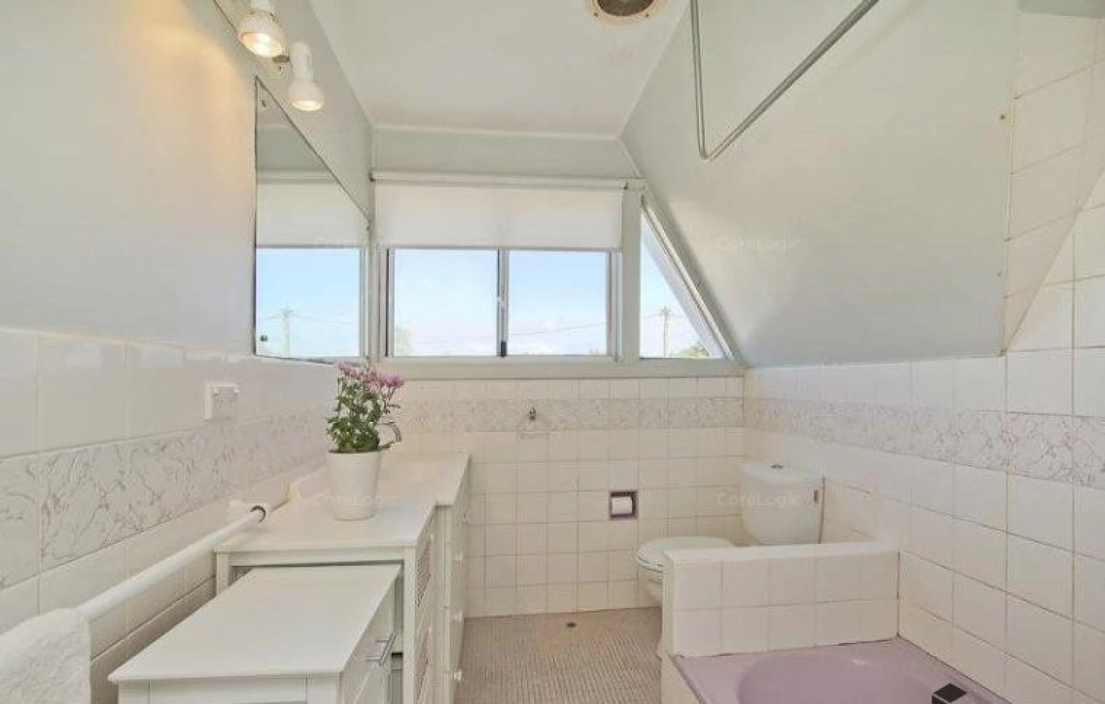 9 Monterey Court, Broadbeach Waters QLD 4218, Broadbeach Waters - Thumbnail 4