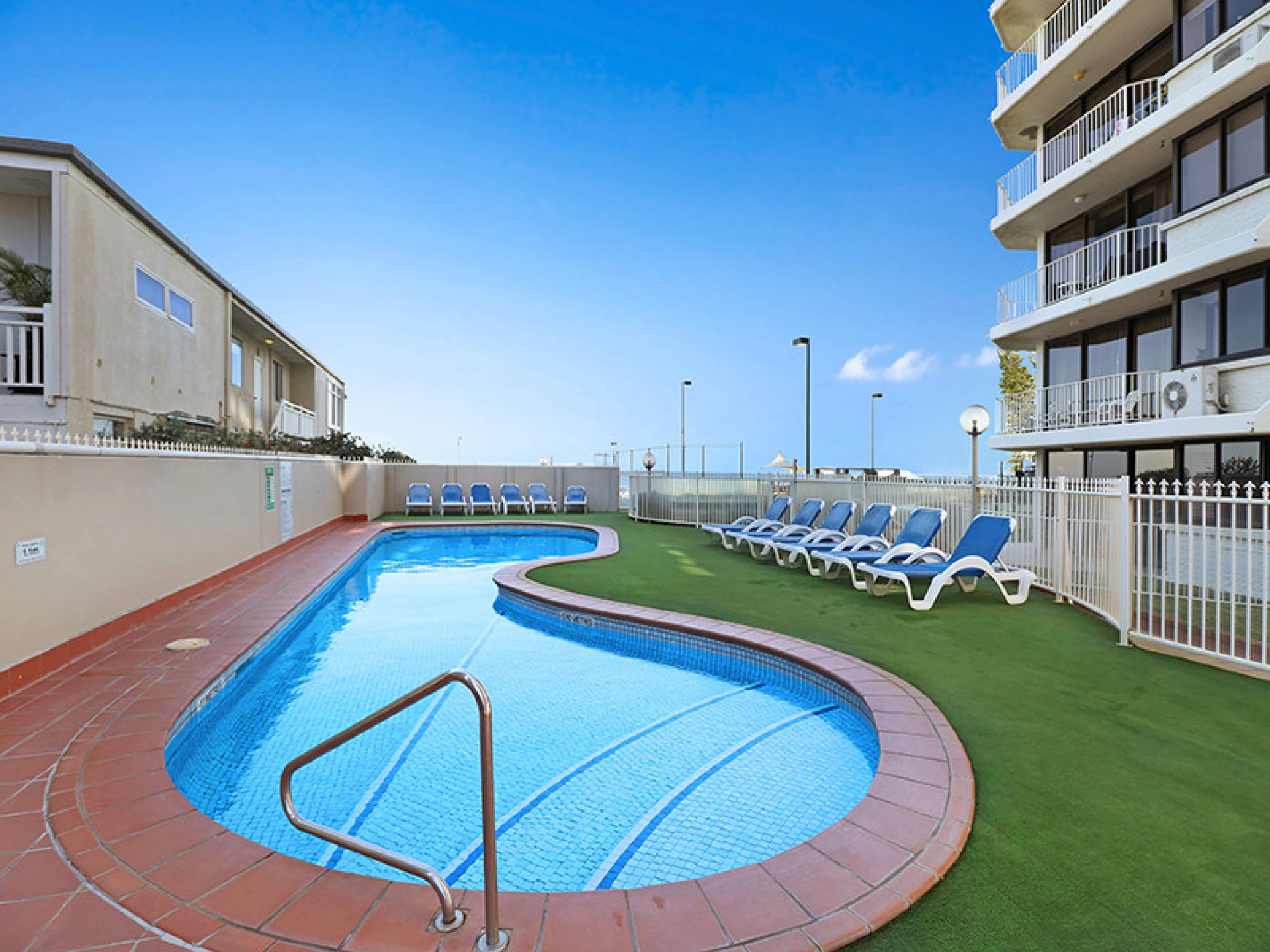 13E / 50 Old Burleigh Road, Surfers Paradise QLD 4217, Surfers Paradise - Thumbnail 2