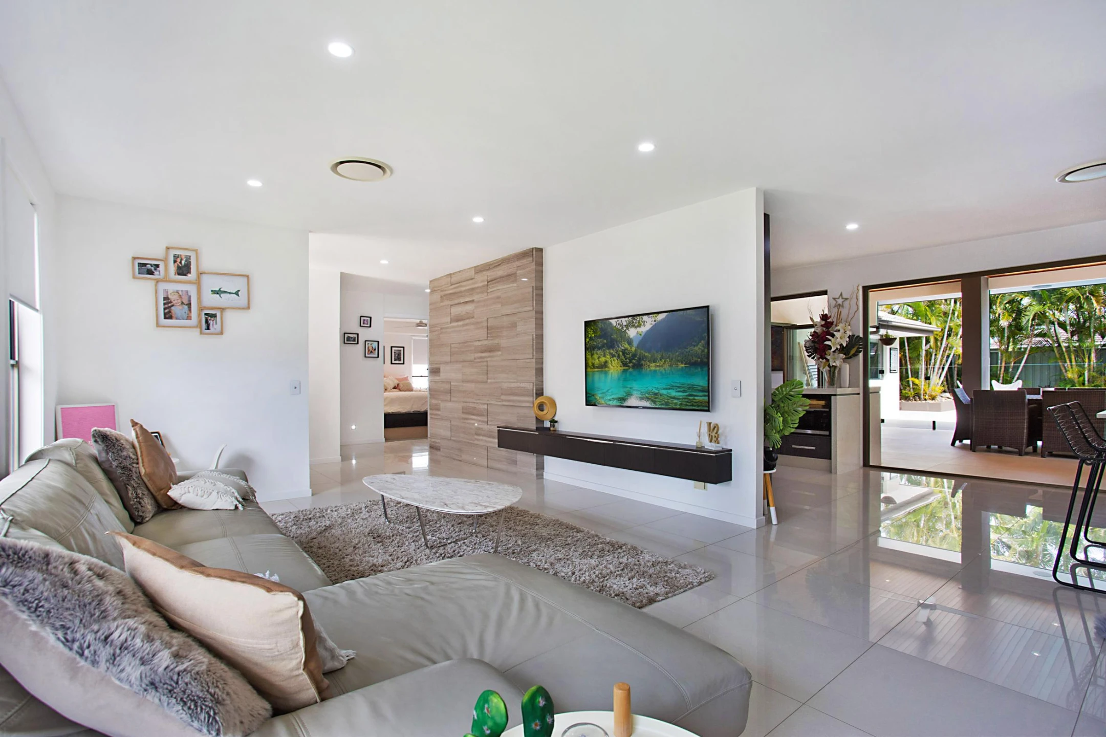 5 Wanneroo Court, Mermaid Waters QLD 4218, Mermaid Waters - Thumbnail 2