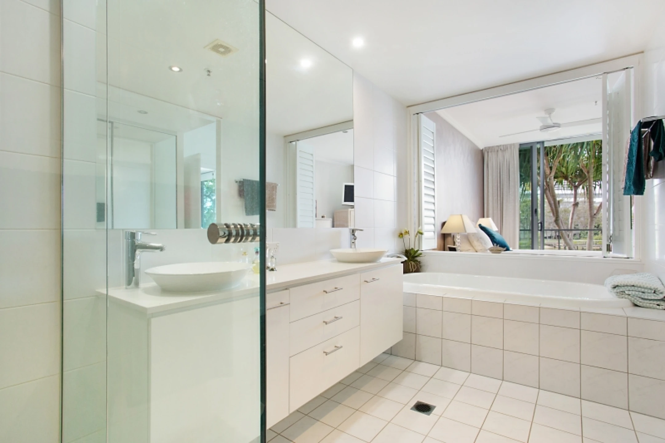1010 / 33 TE Peters Drive, Broadbeach Waters QLD 4218, Broadbeach Waters - Thumbnail 7