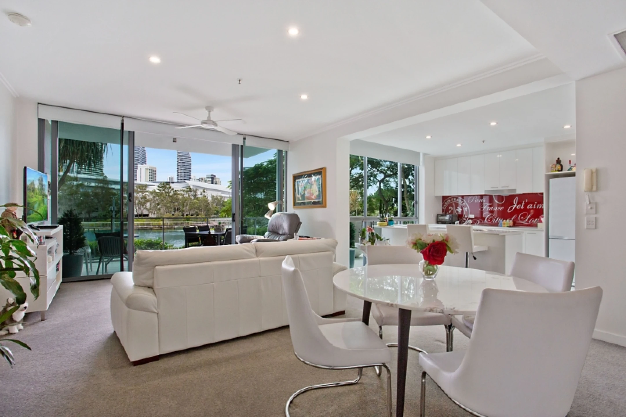 1010 / 33 TE Peters Drive, Broadbeach Waters QLD 4218, Broadbeach Waters - Thumbnail 4