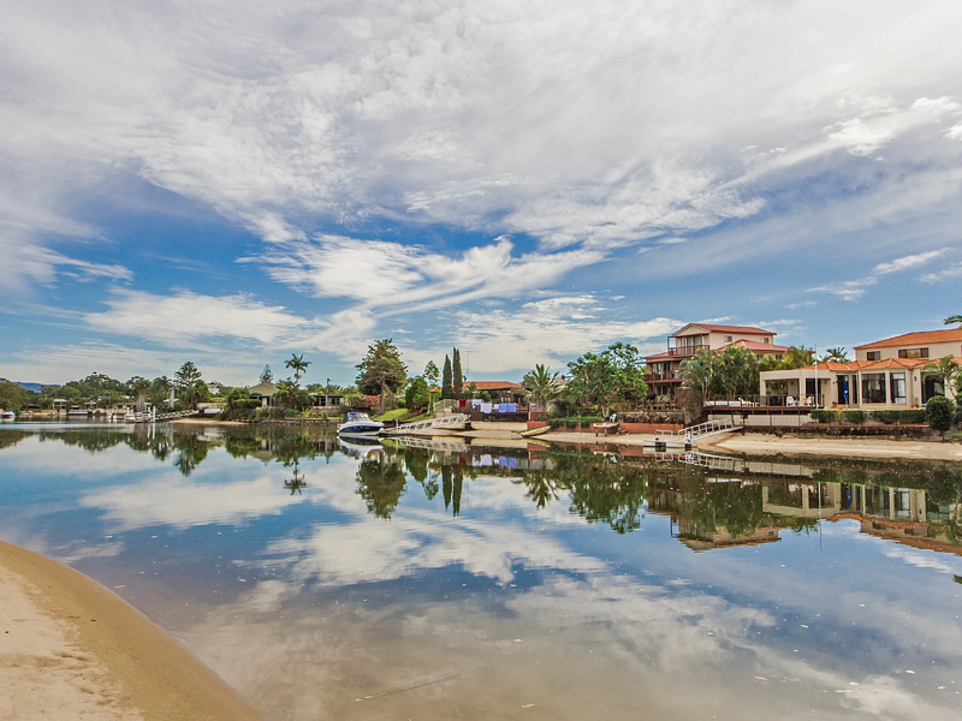 16 Winterhaven Key, Broadbeach Waters QLD 4218, Broadbeach Waters - Thumbnail 2