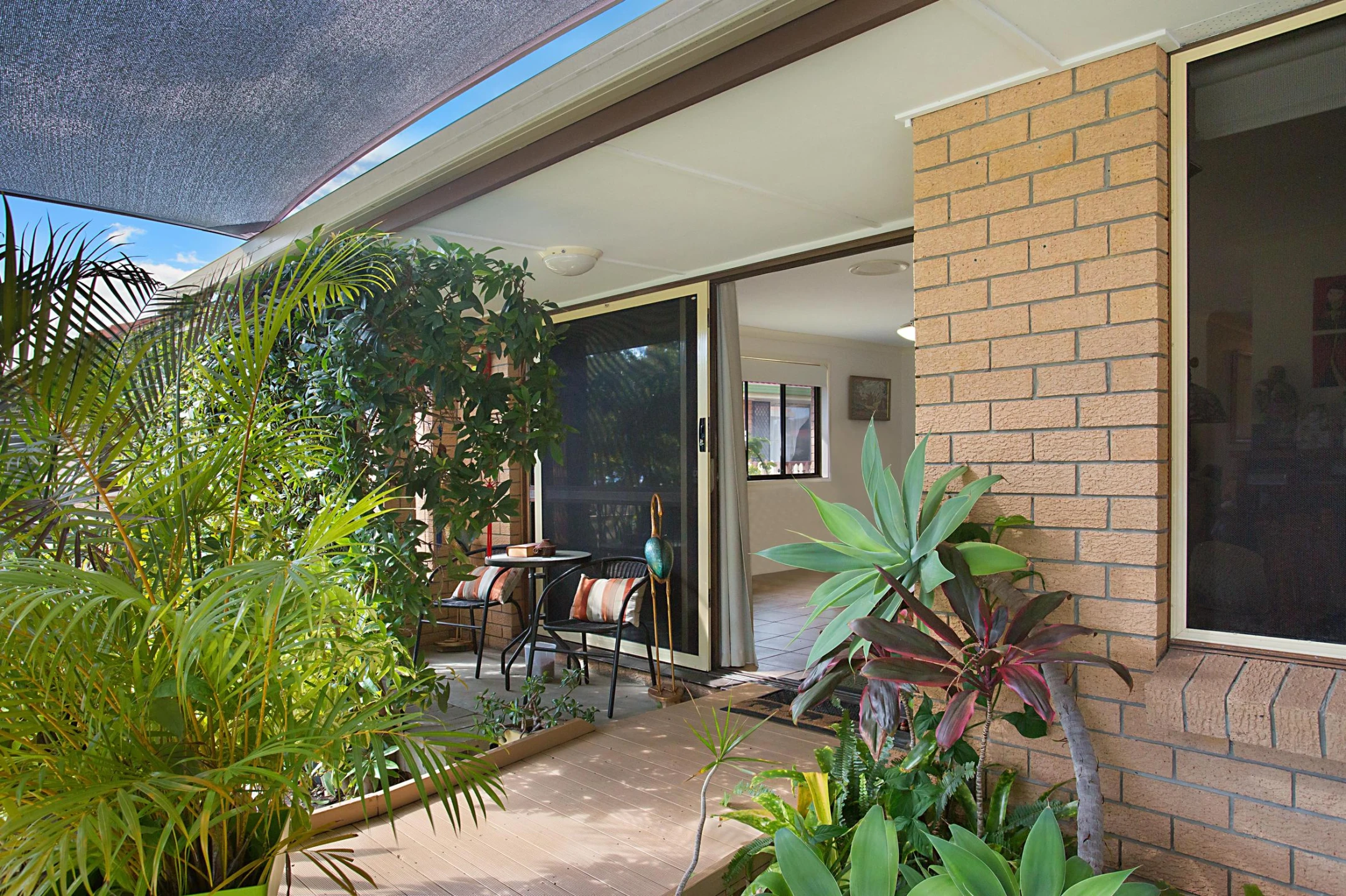 21 Peter Parade, Mermaid Waters QLD 4218, Mermaid Waters - Thumbnail 2