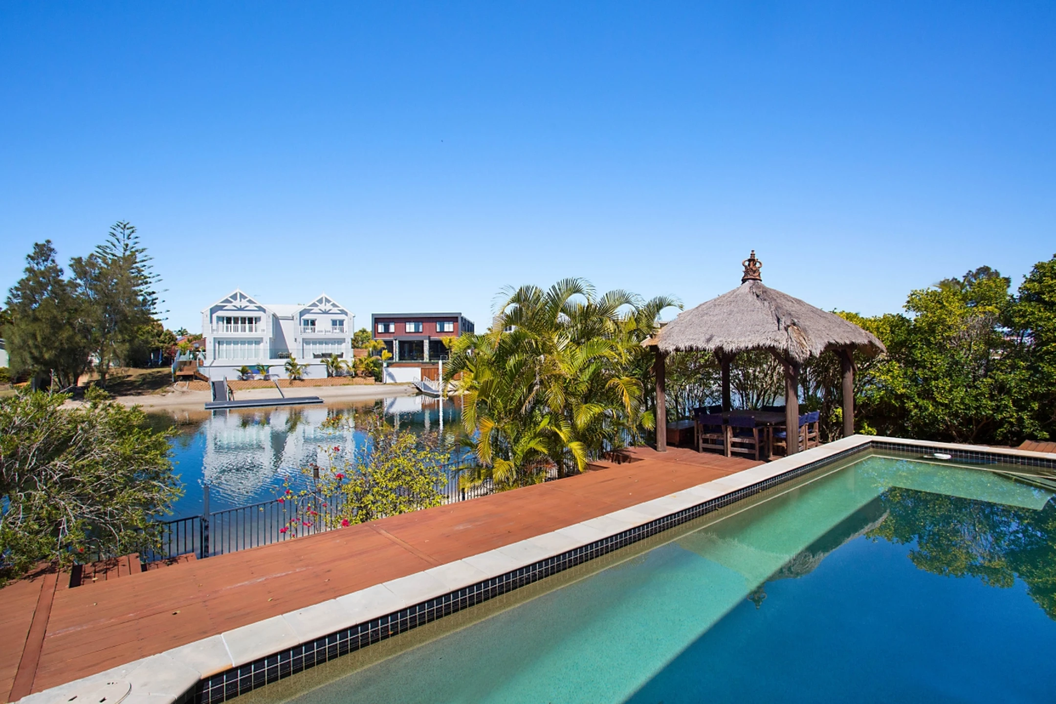 12 Kurrawa Avenue, Mermaid Waters QLD 4218, Mermaid Waters - Thumbnail 4