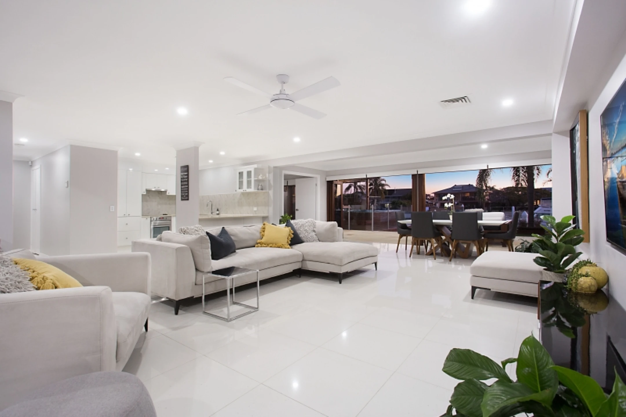 14 O'Grady Drive, Paradise Point QLD 4216, Paradise Point - Thumbnail 5