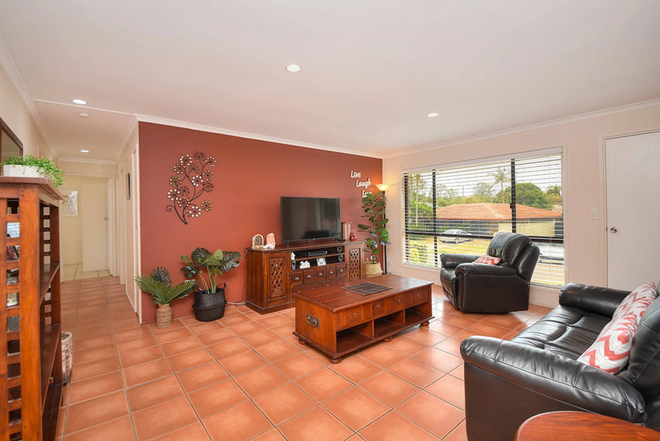 7 The Avenue, Nerang QLD 4211, Nerang - Thumbnail 2