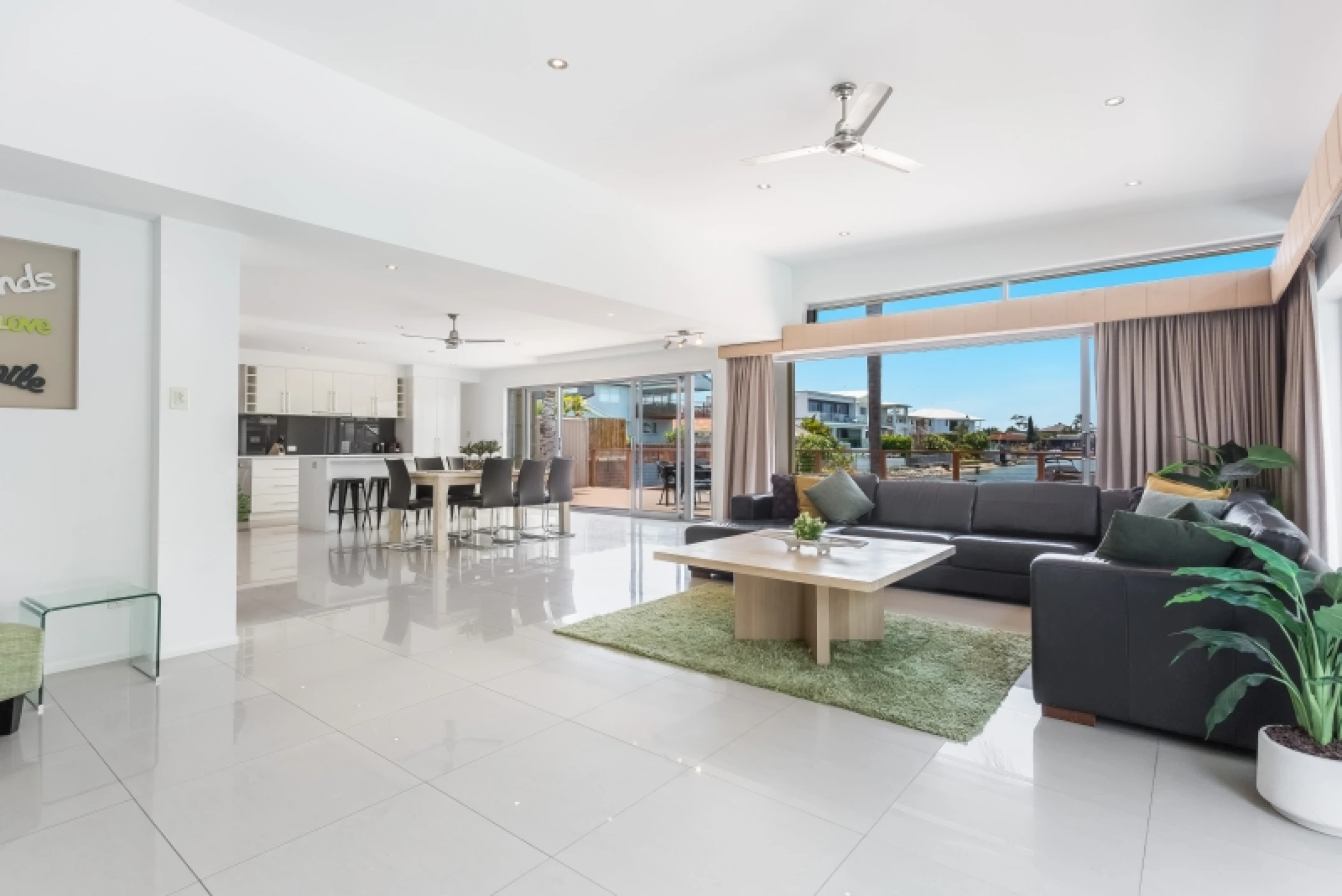 27 Merrimac Boulevard, Broadbeach Waters QLD 4218, Broadbeach Waters - Thumbnail 5