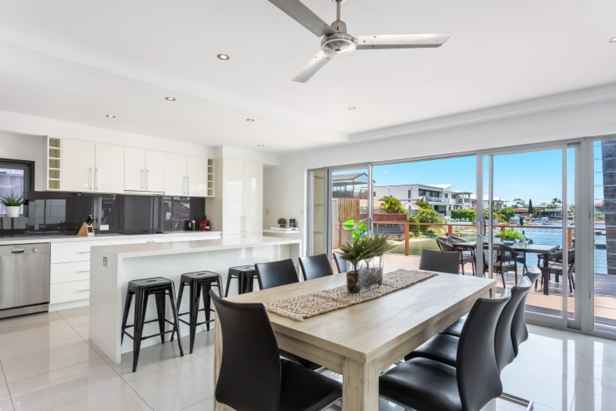 27 Merrimac Boulevard, Broadbeach Waters QLD 4218, Broadbeach Waters - Thumbnail 7