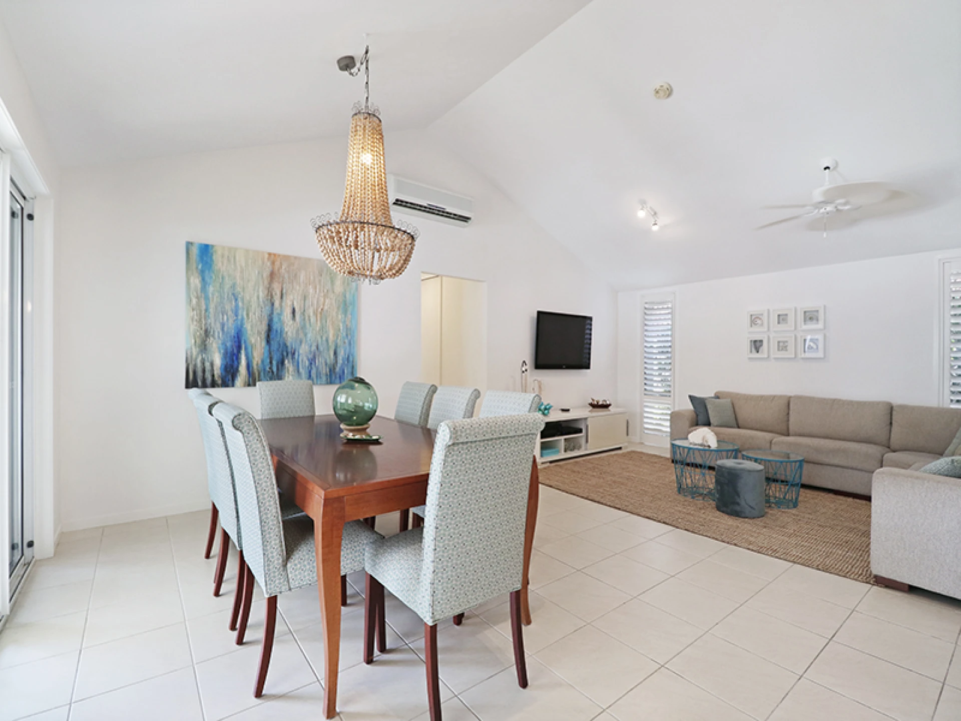 10 Monteclair Court, Mermaid Waters QLD 4218, Mermaid Waters - Thumbnail 4