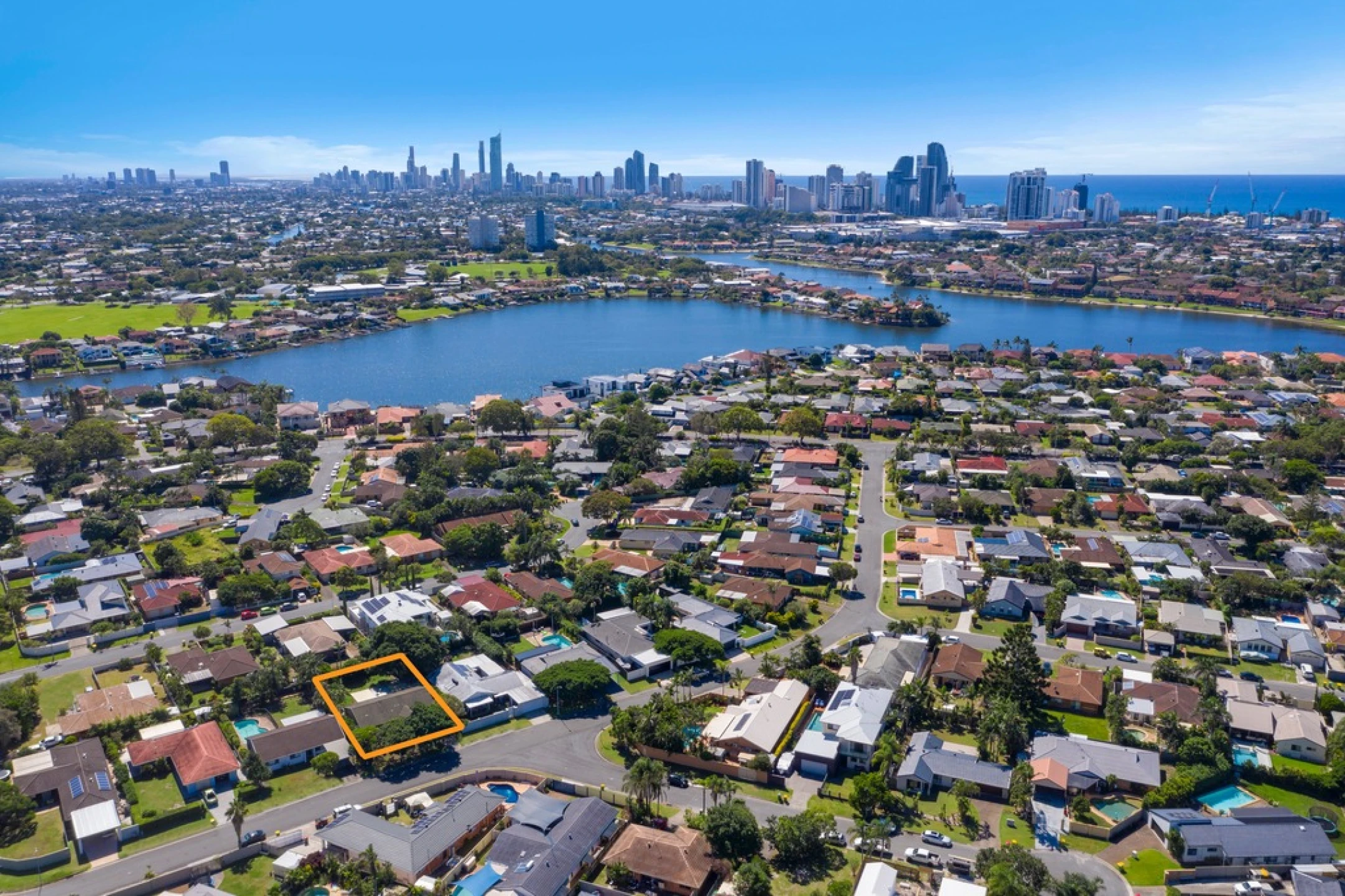 25 Southerly Street, Mermaid Waters QLD 4218, Mermaid Waters - Thumbnail 5