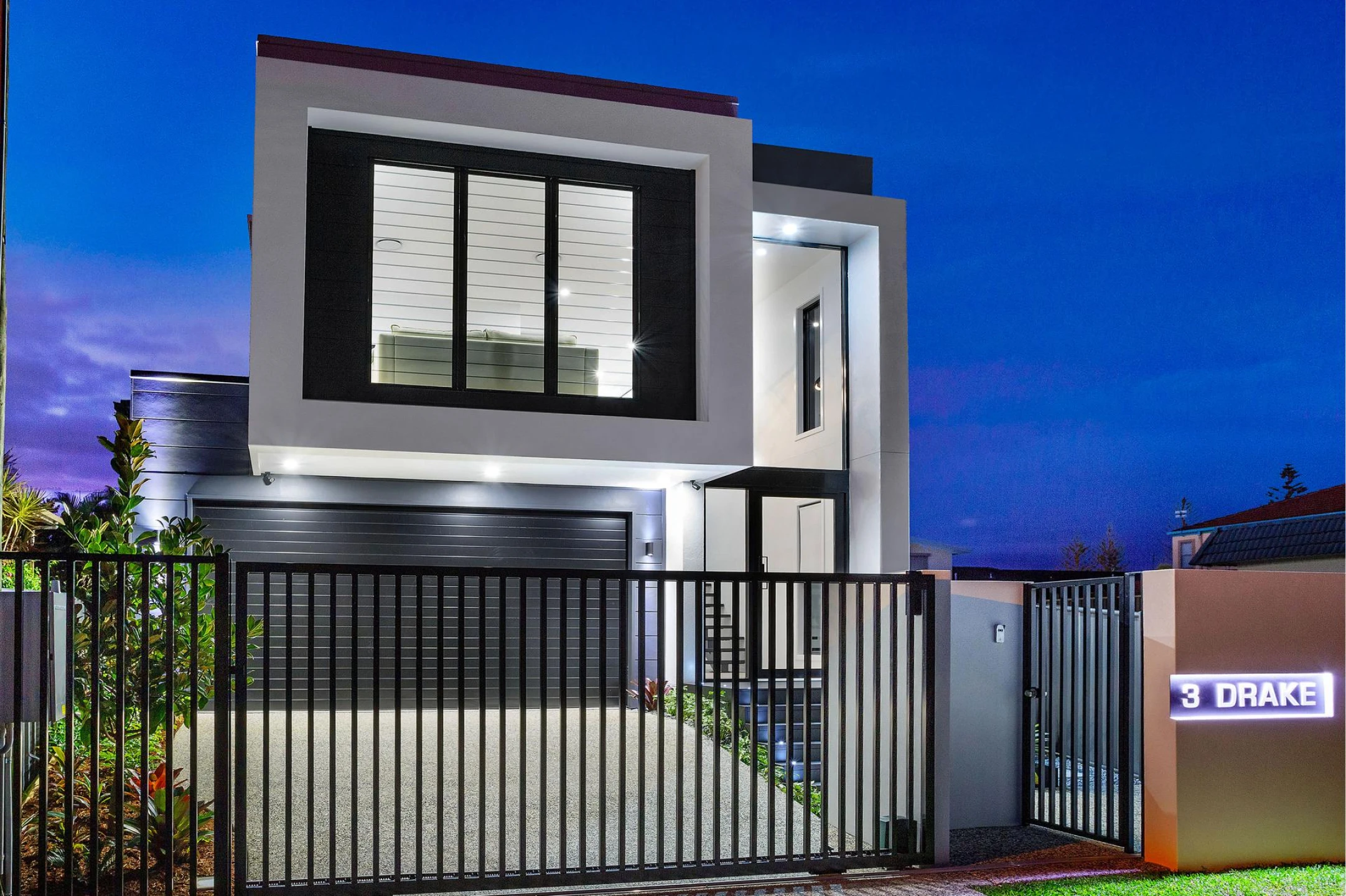 3A Drake Avenue, Paradise Point QLD 4216, Paradise Point - Thumbnail 2