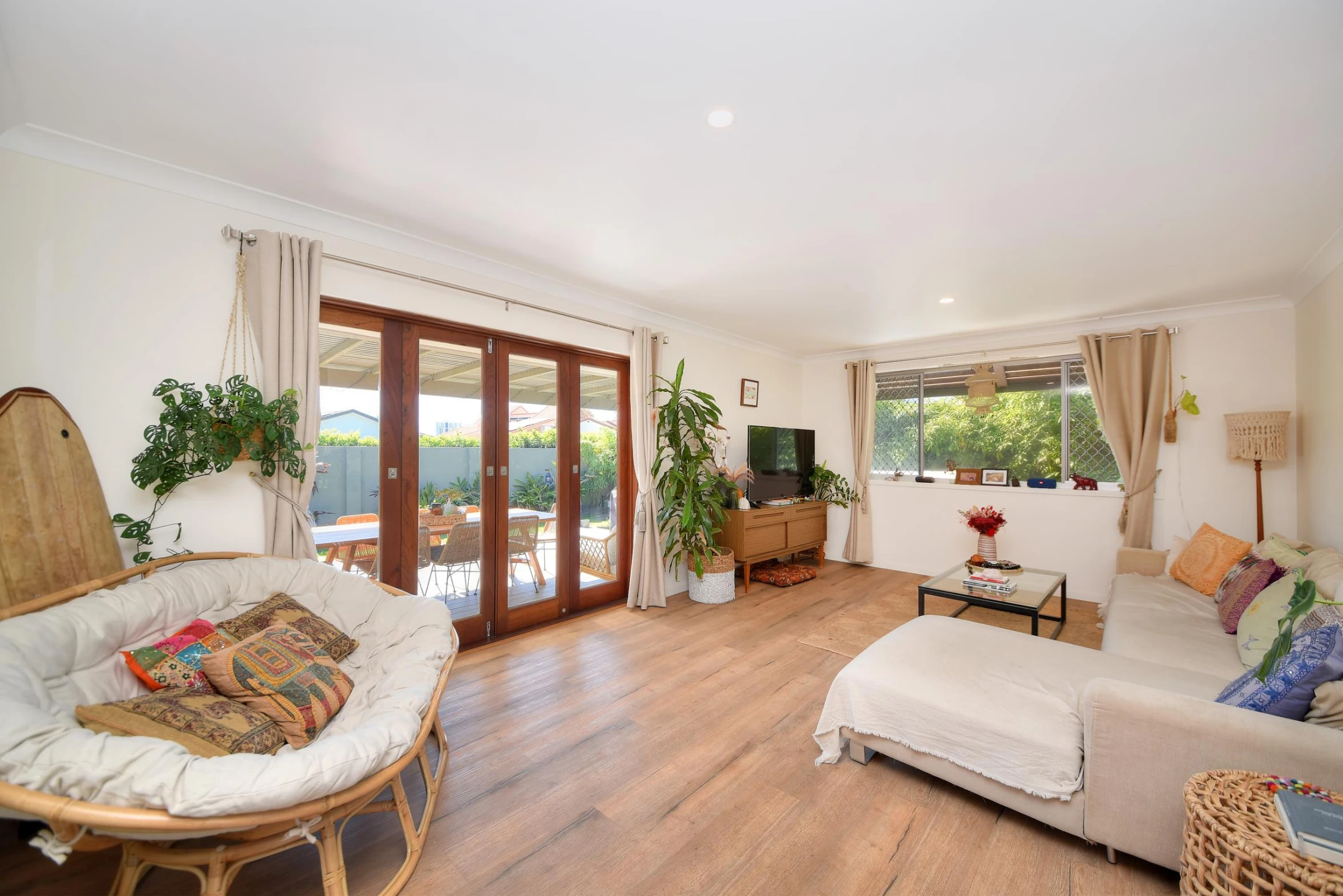 5 Australis Court, Mermaid Waters QLD 4218, Mermaid Waters - Thumbnail 2