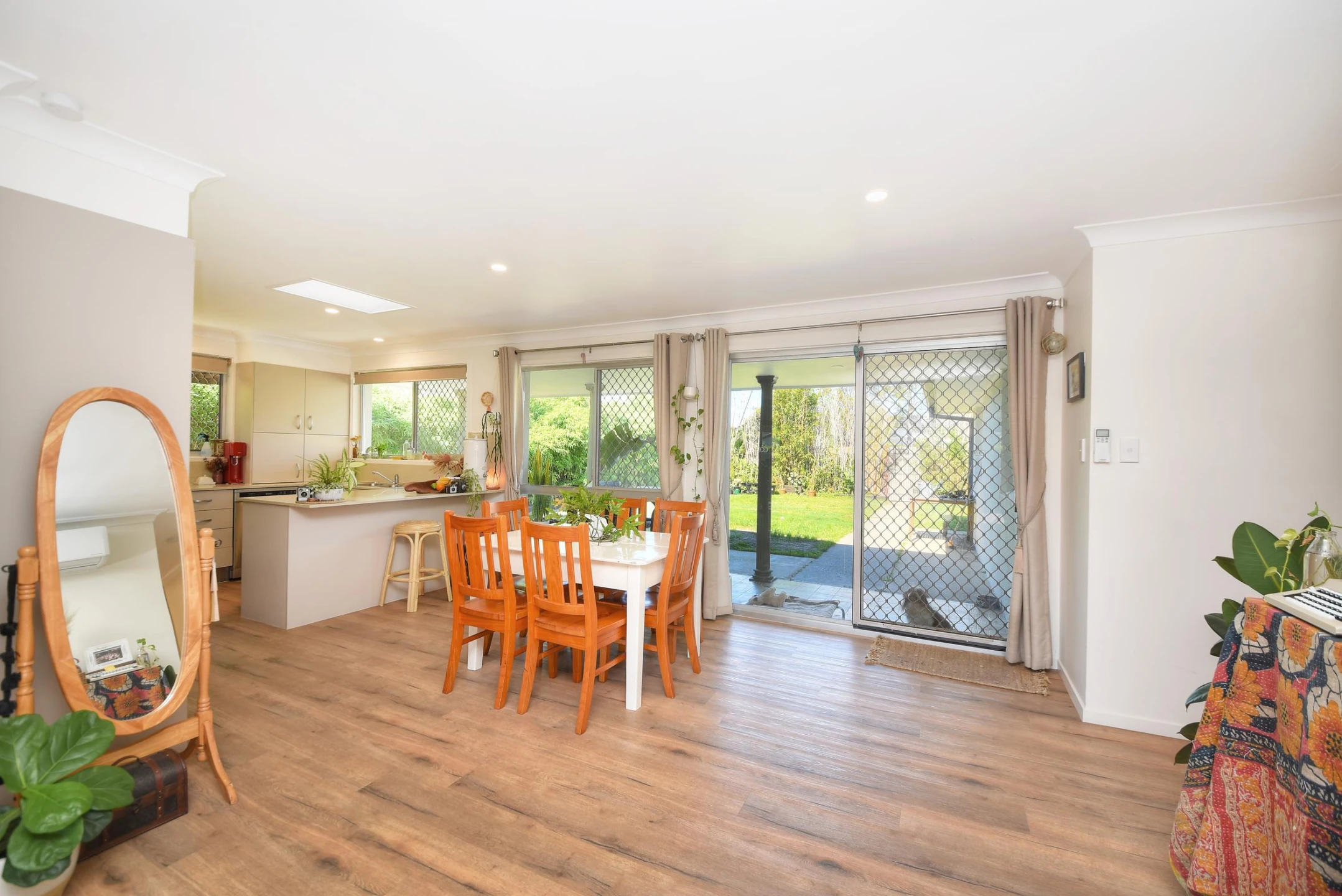 5 Australis Court, Mermaid Waters QLD 4218, Mermaid Waters - Thumbnail 5