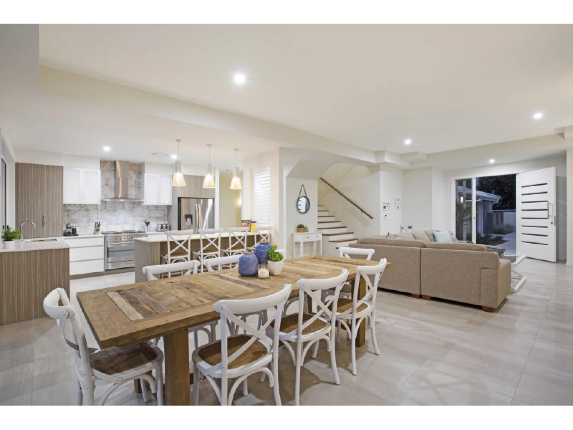 86 Clear Island Road, Broadbeach Waters QLD 4218, Broadbeach Waters - Thumbnail 5