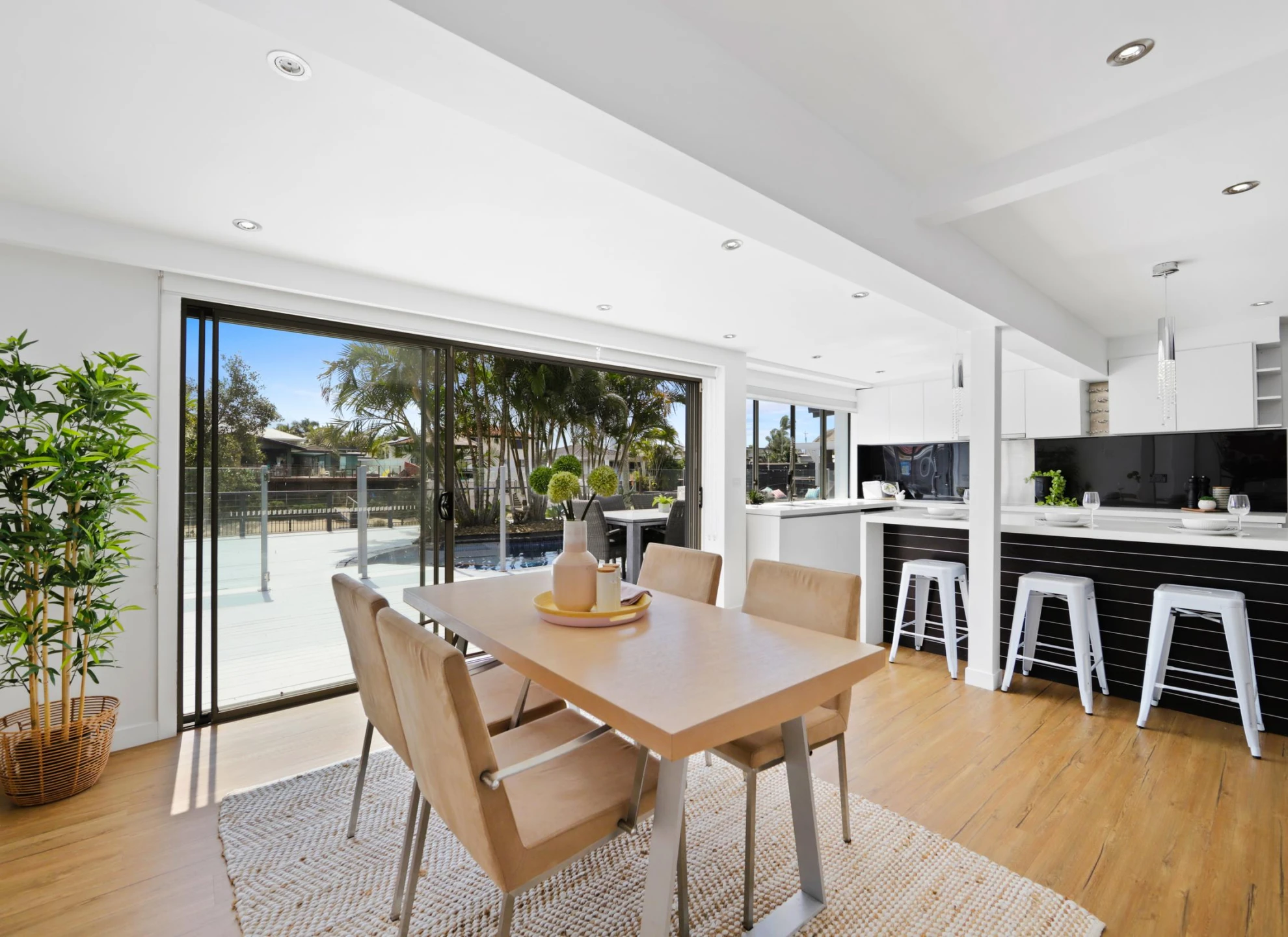 9 Costa Court, Broadbeach Waters QLD 4218, Broadbeach Waters - Thumbnail 7