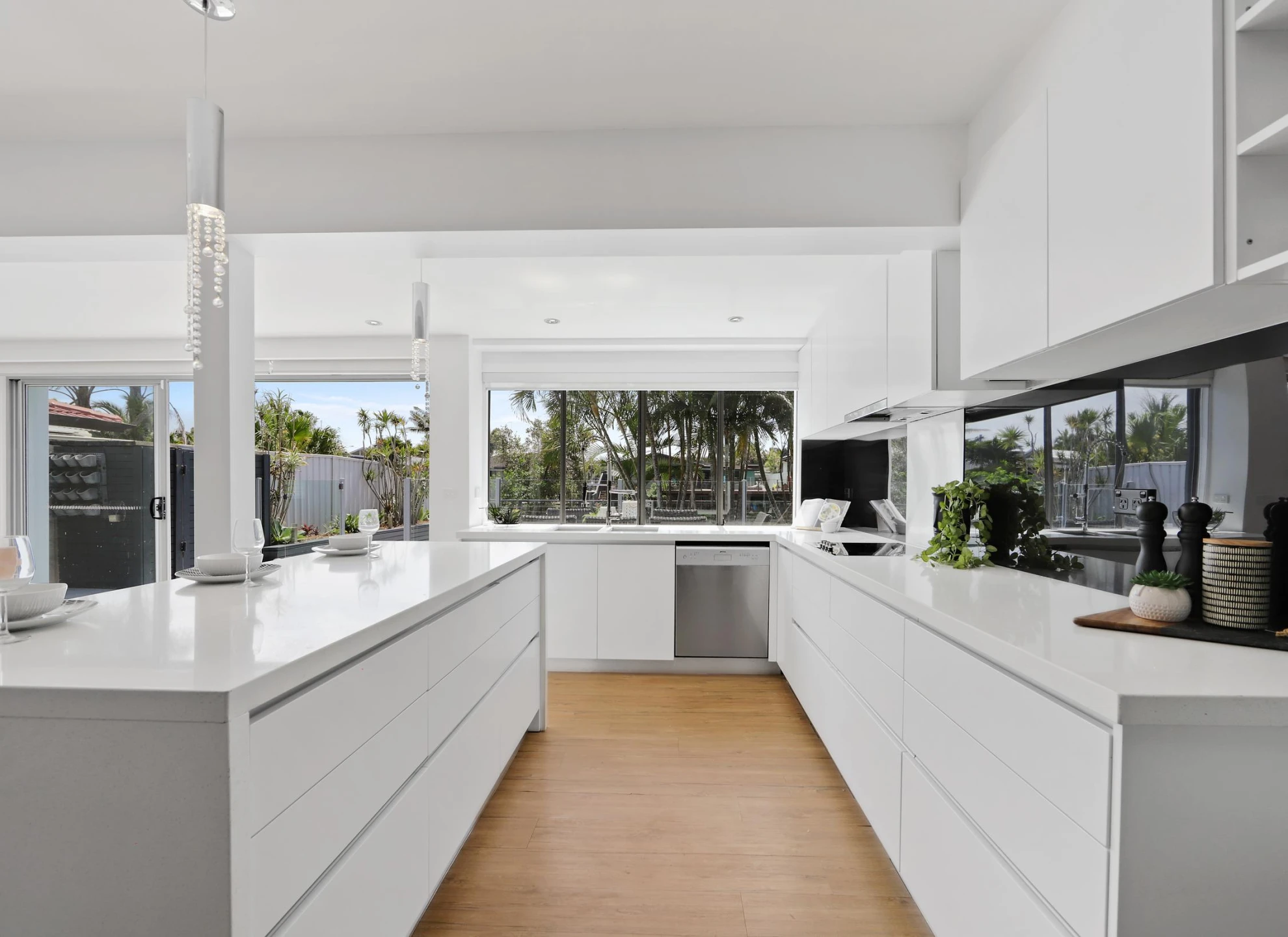 9 Costa Court, Broadbeach Waters QLD 4218, Broadbeach Waters - Thumbnail 6