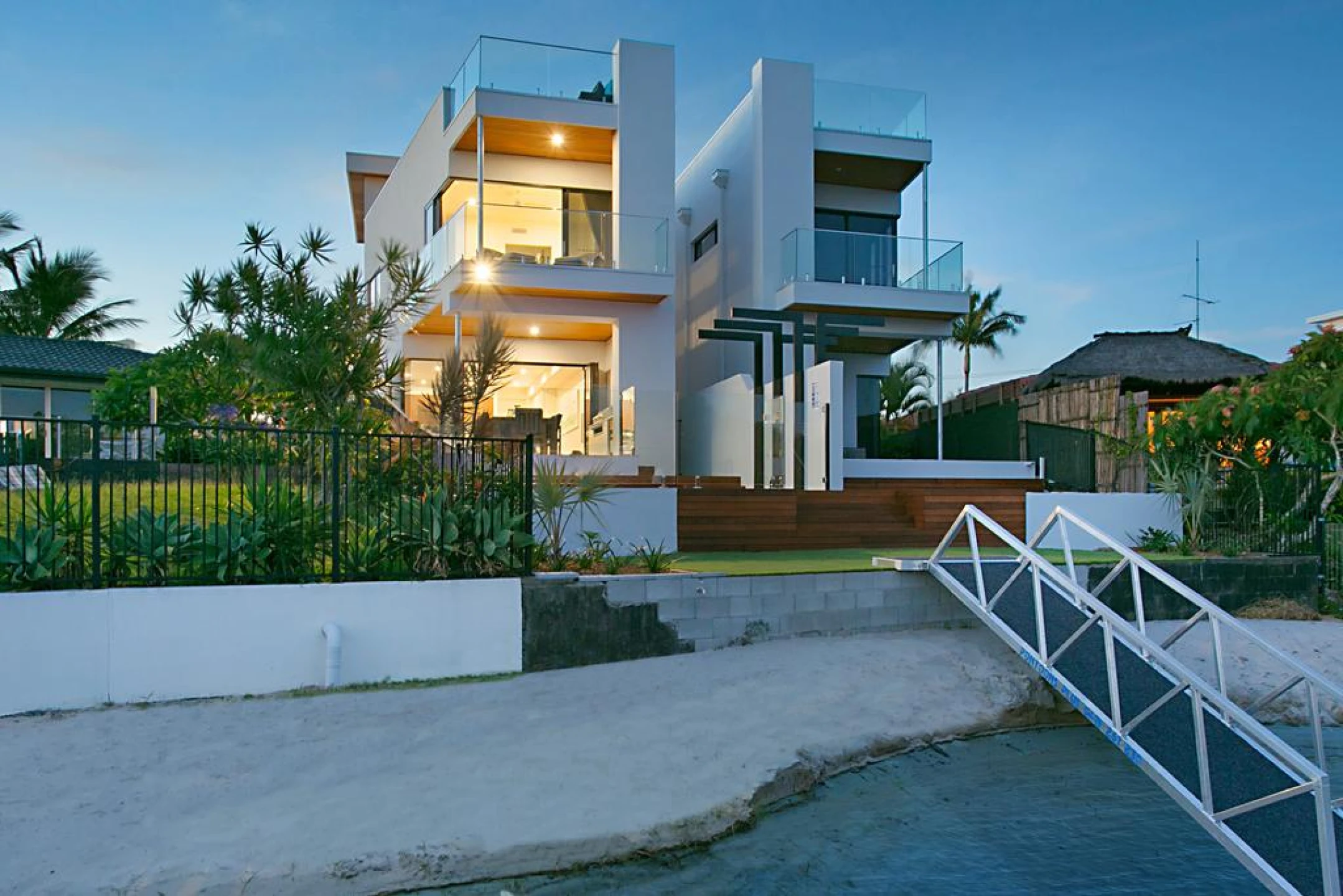 16B Andrea Avenue, Broadbeach Waters QLD 4218, Broadbeach Waters - Thumbnail 8
