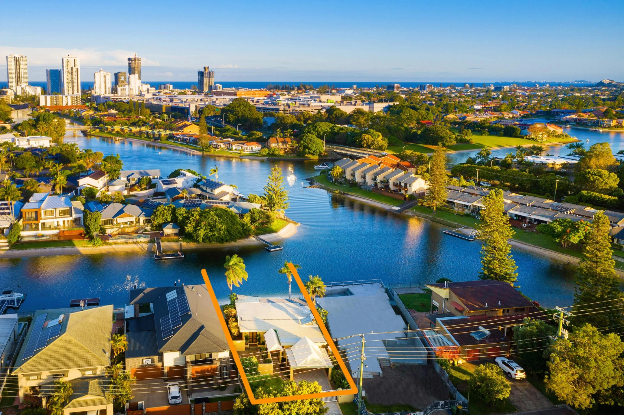 102 Clear Island Road, Broadbeach Waters QLD 4218, Broadbeach Waters - Thumbnail 7