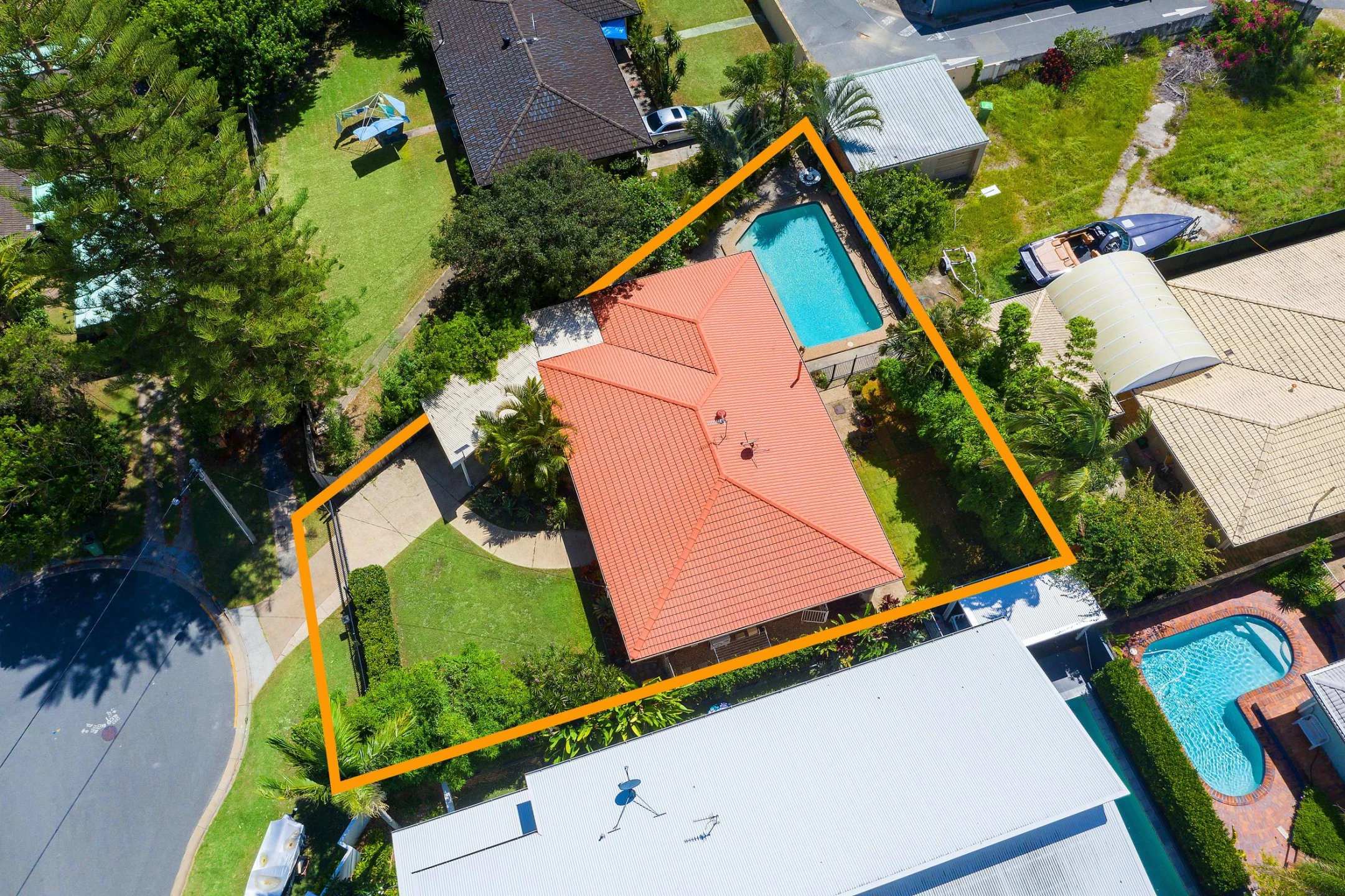 11 Chant Street, Broadbeach Waters QLD 4218, Broadbeach Waters - Thumbnail 4