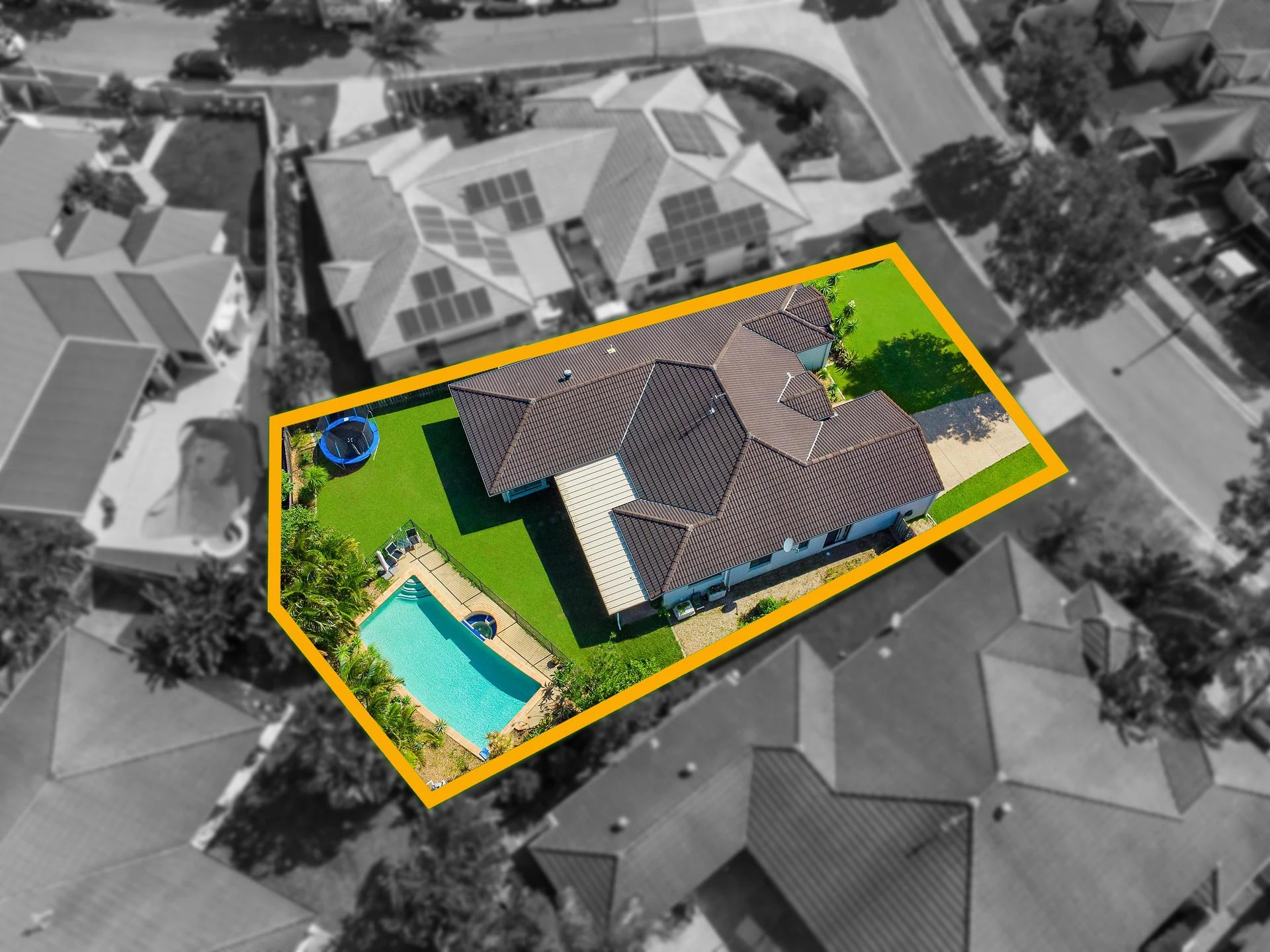 39 Lancewood Circuit, Robina QLD 4226, Robina - Thumbnail 2