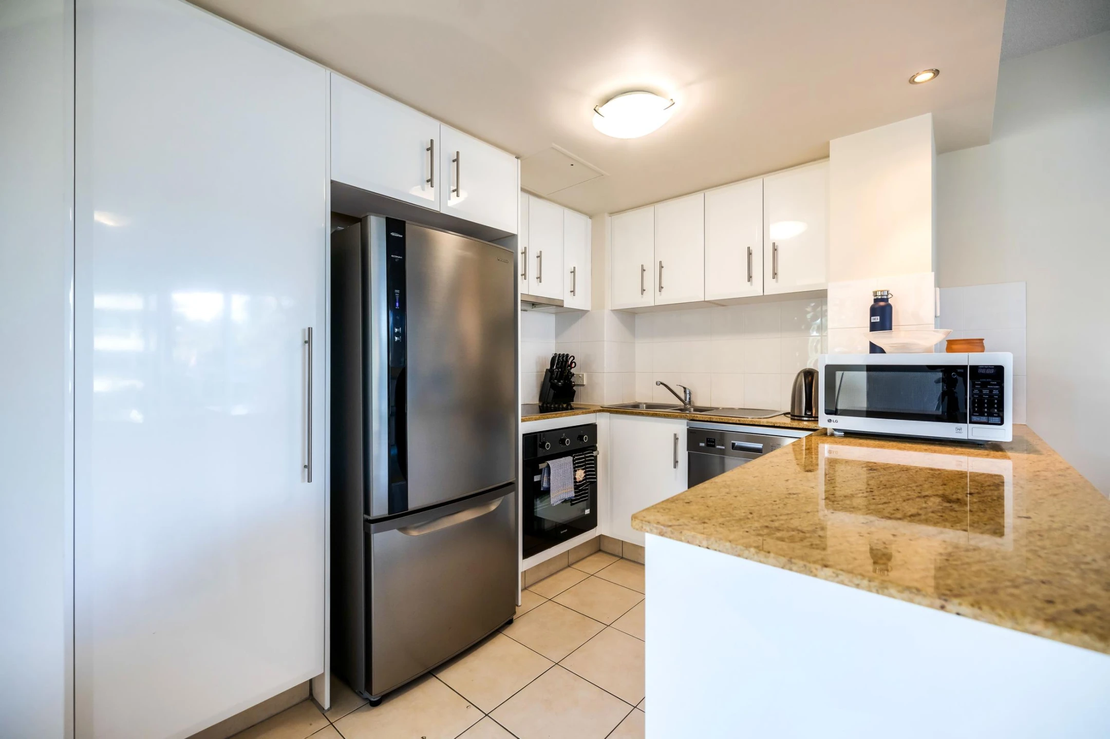 7 / 242-244 Marine Parade, Labrador QLD 4215, Labrador - Thumbnail 4