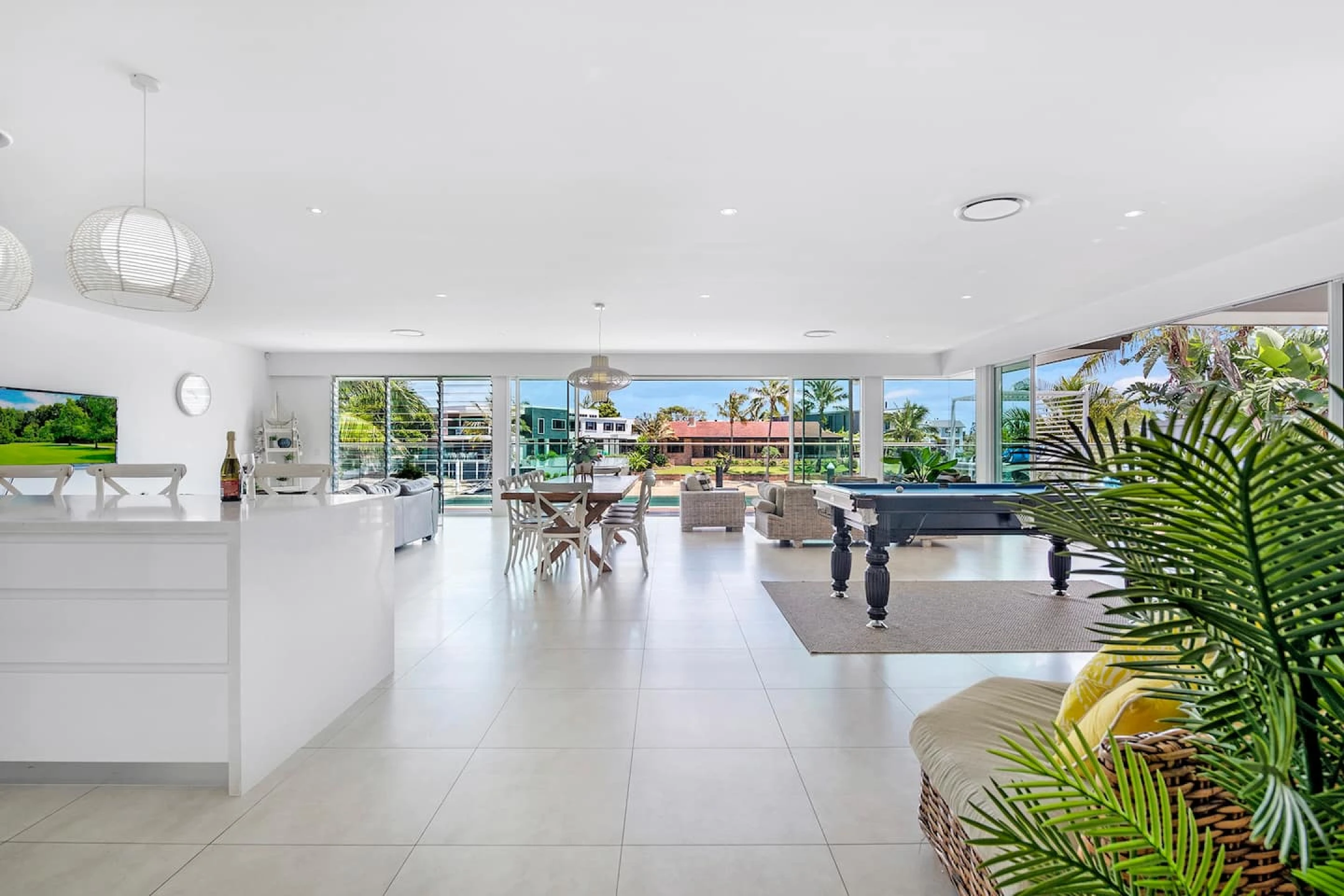 14 Eady Avenue, Broadbeach Waters QLD 4218, Broadbeach Waters - Thumbnail 4