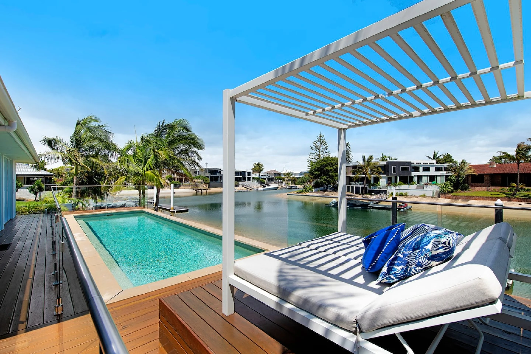 14 Eady Avenue, Broadbeach Waters QLD 4218, Broadbeach Waters - Thumbnail 2